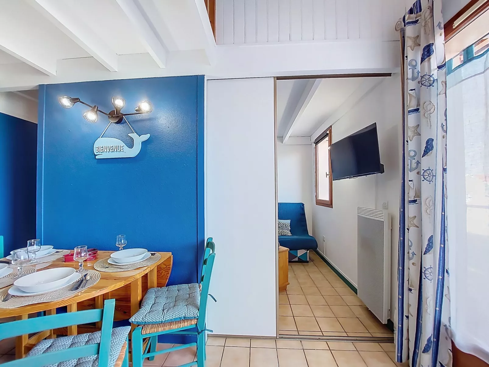 Les Soleils Rouges - Binnen