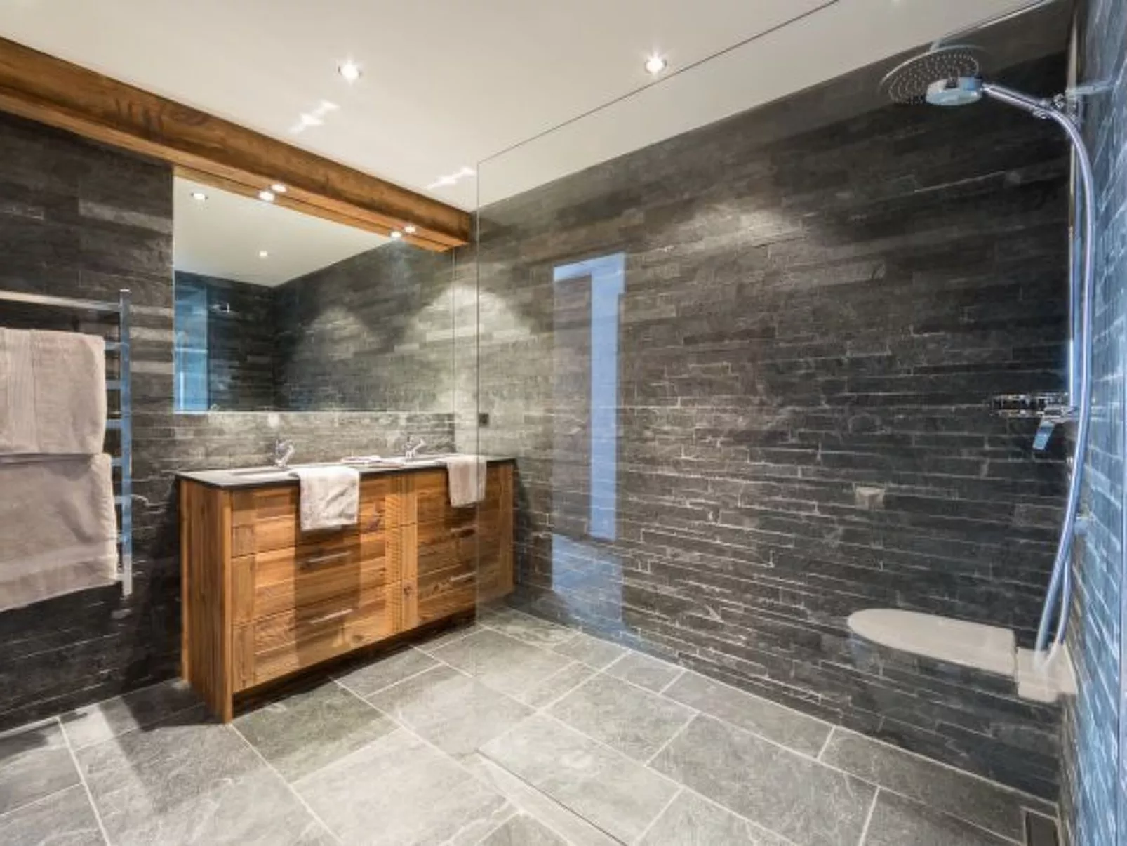 La Cordée 4 luxury ski lift  Spa access - Binnen