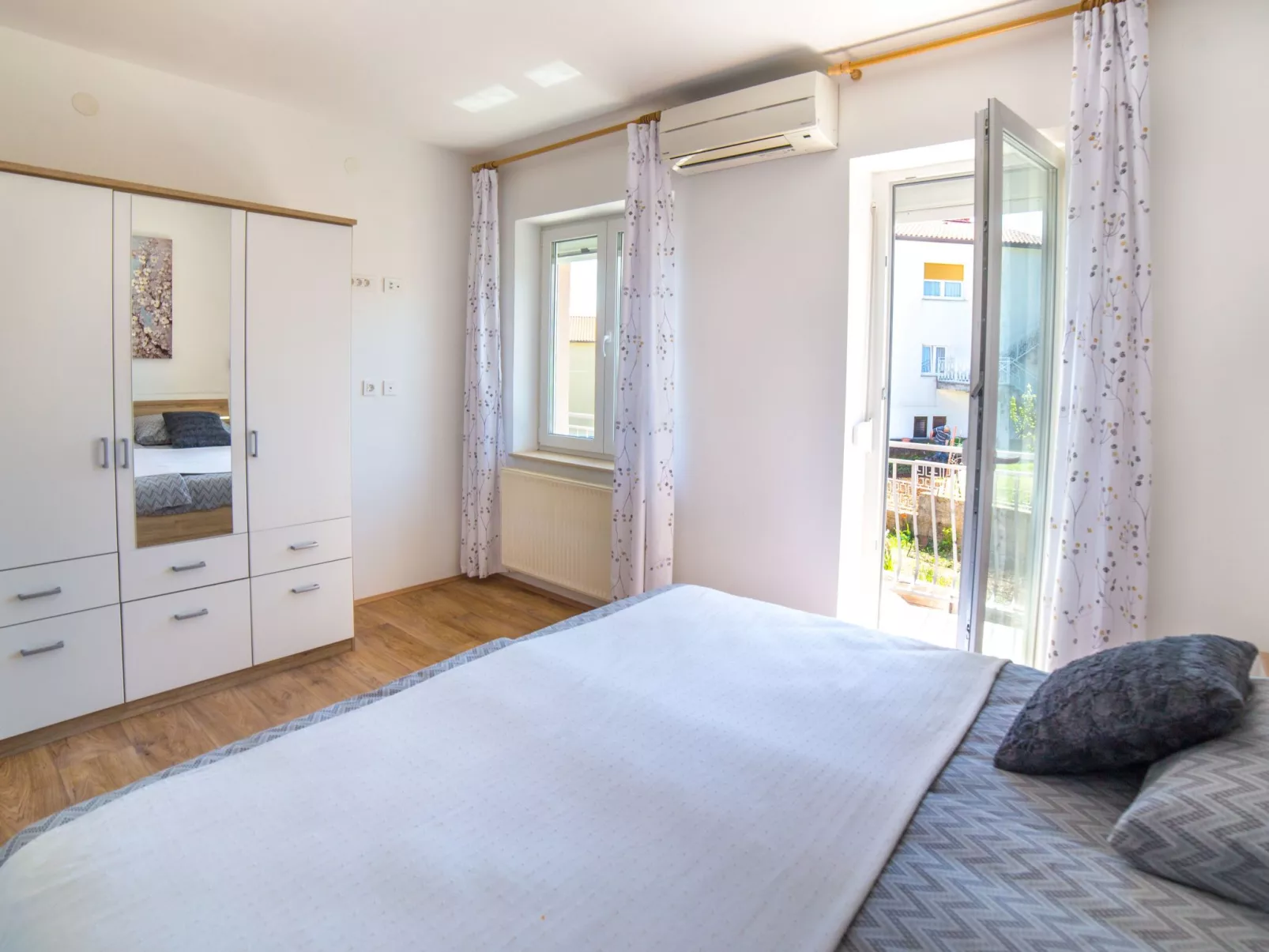 Apartment Raspolic no.2 - Image-tags.info