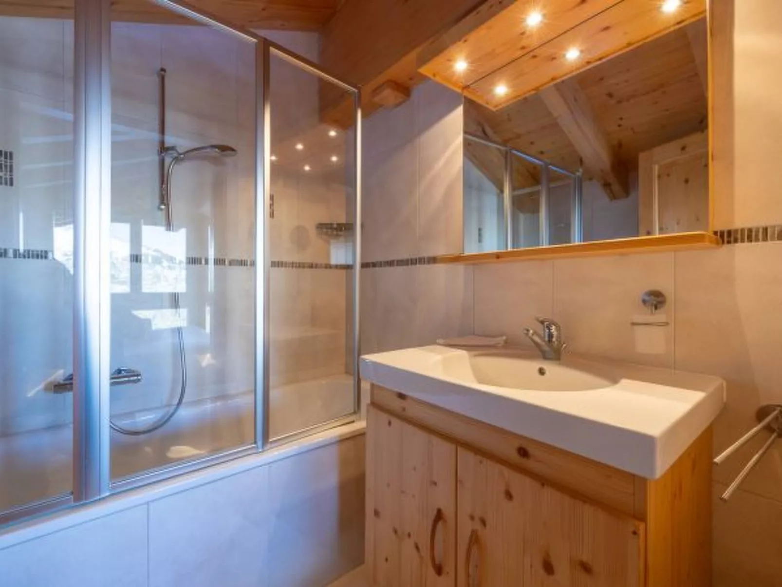 Chalet Vansamis, views & sauna - Binnen