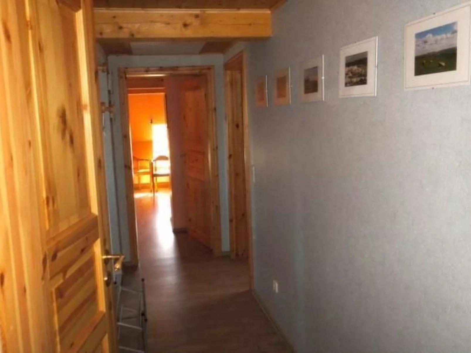 Wohnung in einem reetgedeckten Friesenhaus aus dem Jahr 1860 - Binnen