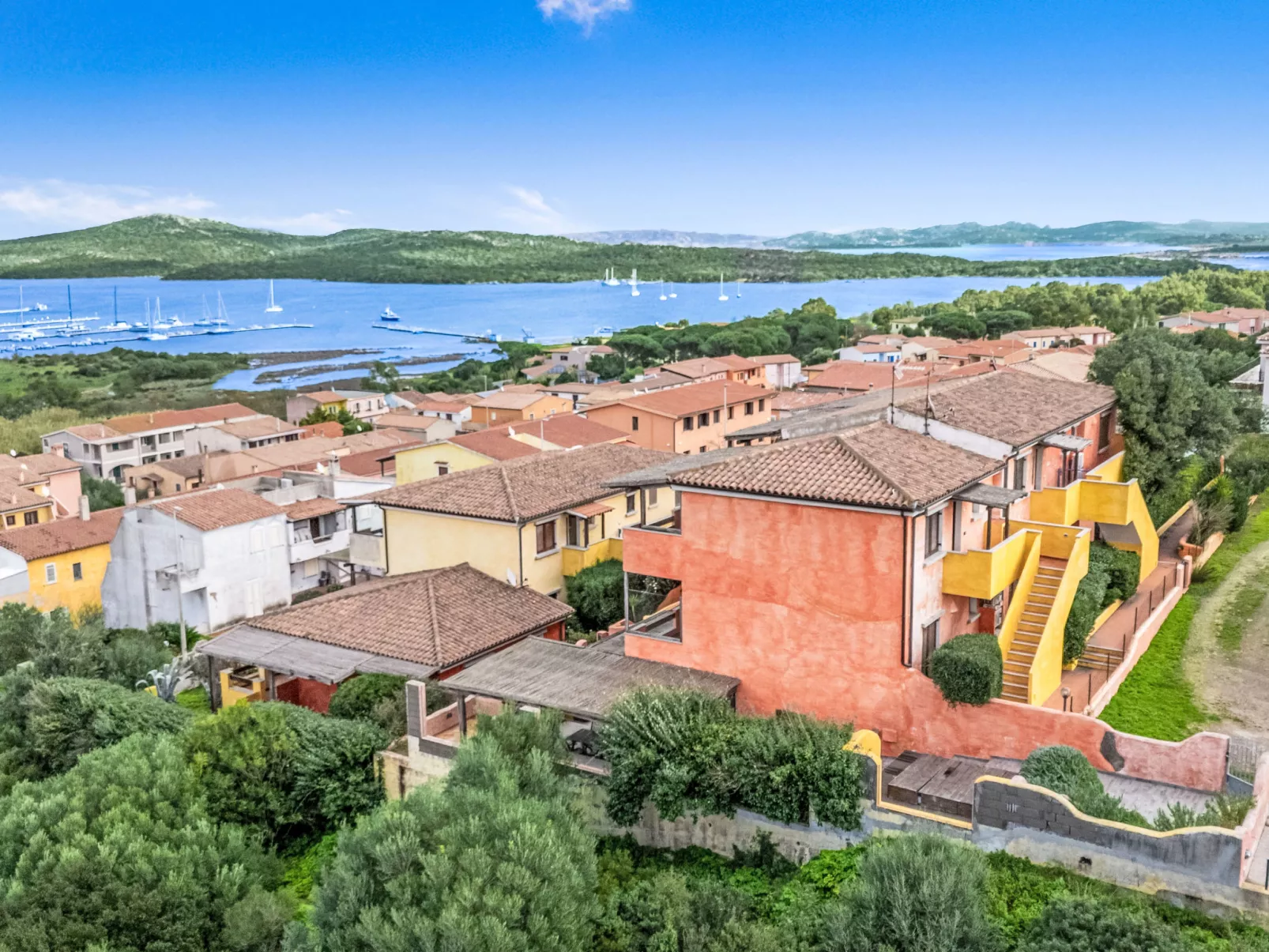 Luminoso trilocale eolo - Buiten