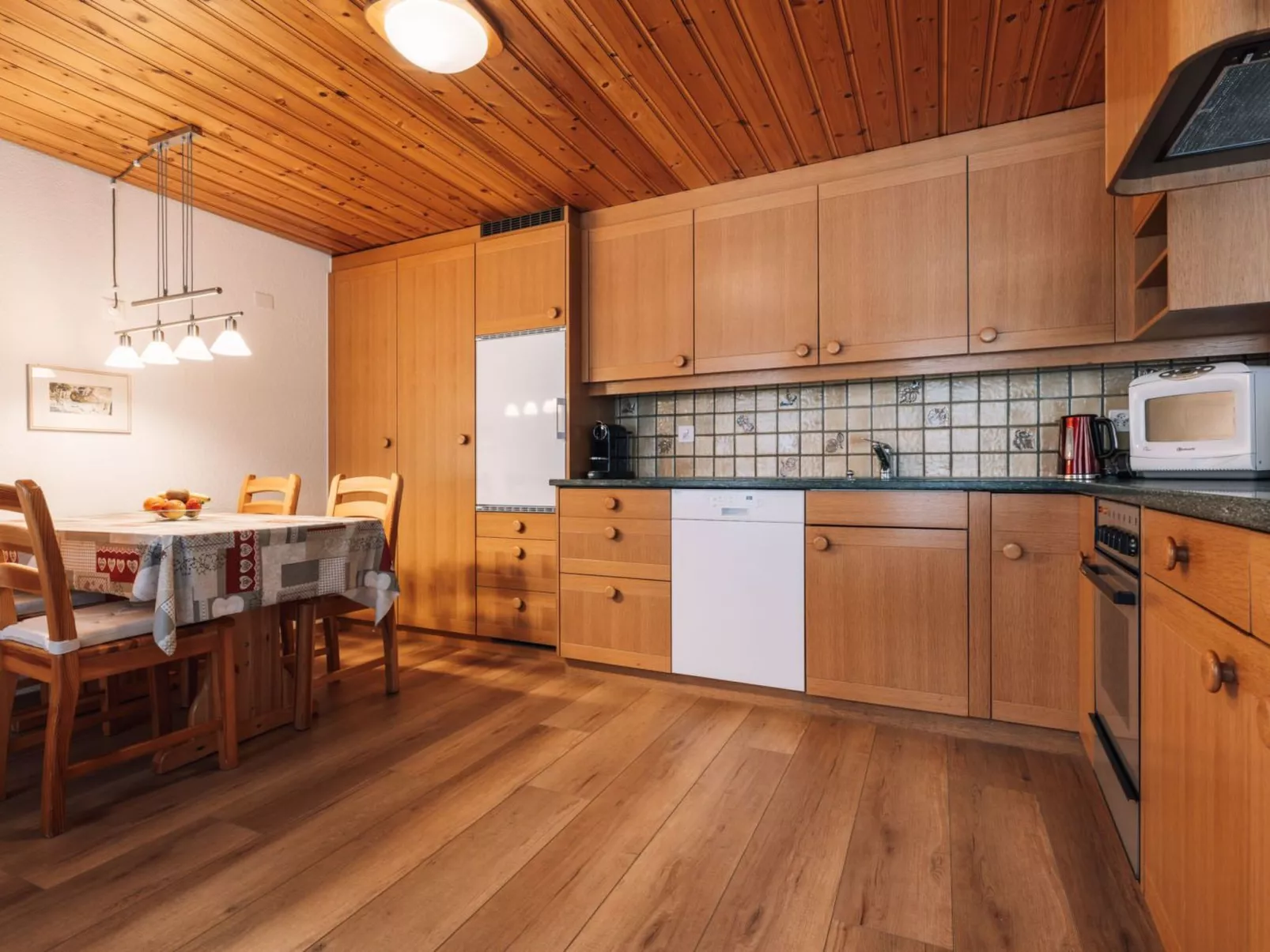 Hohturnen 2,5-Zimmer Wohnung - Image-tags.info