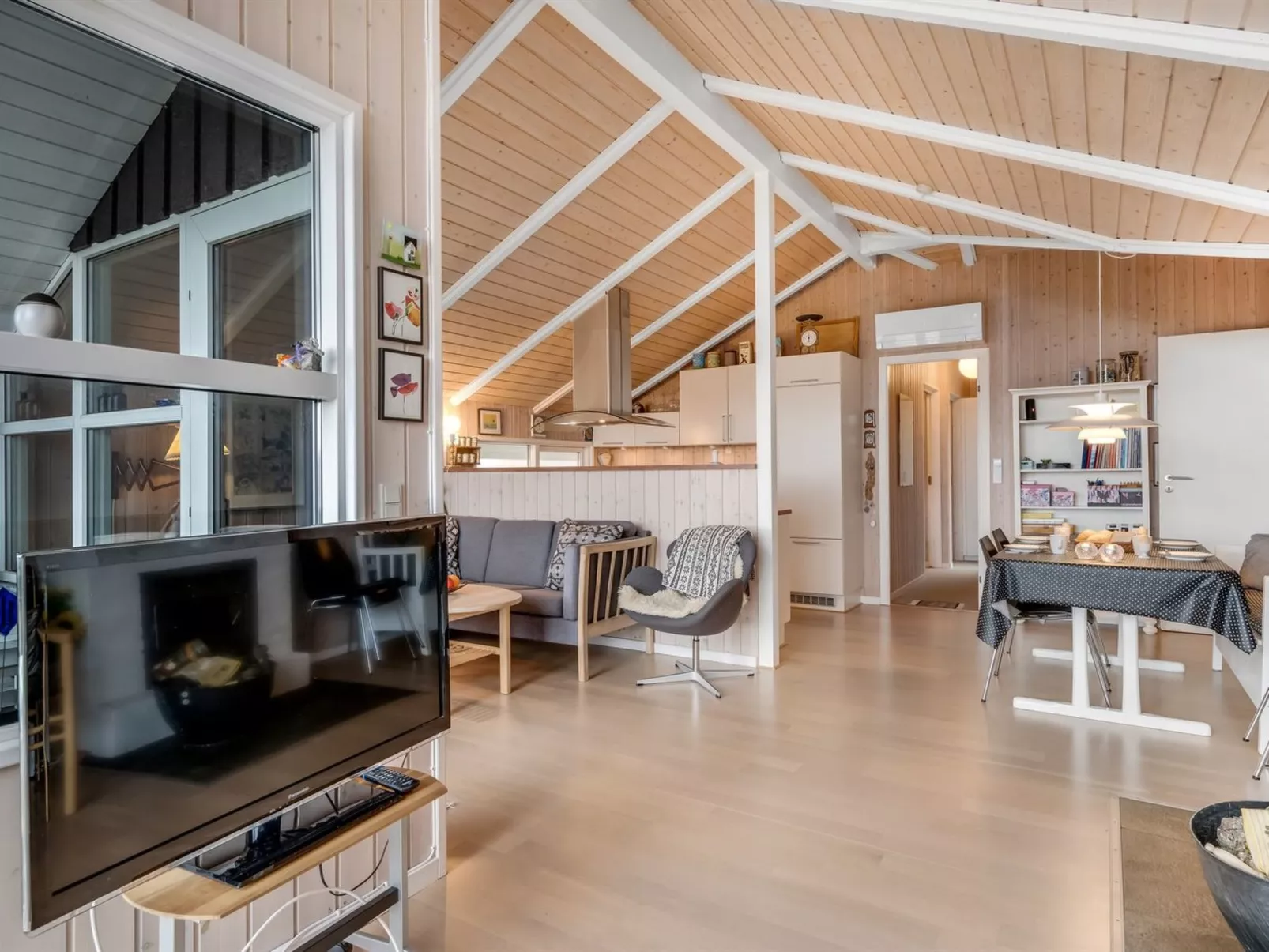 "Fritza" - 400m from the sea - Binnen