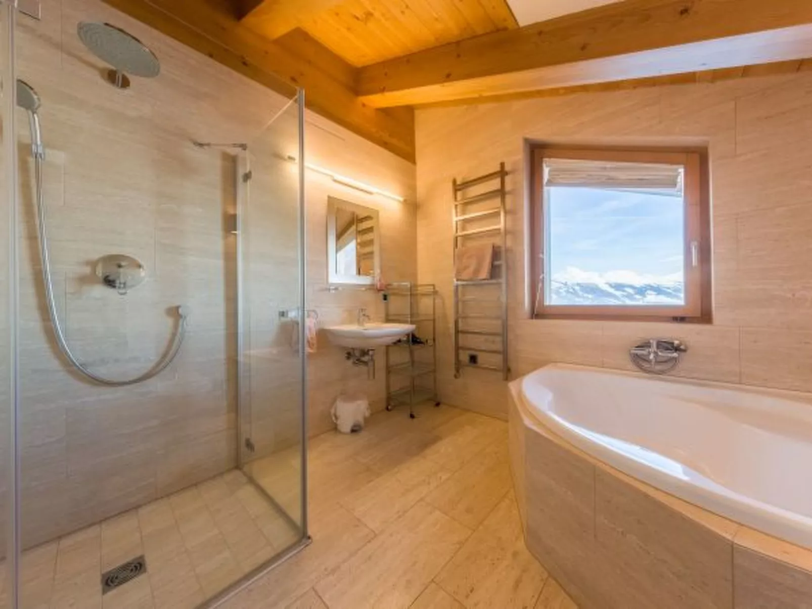 Chalet Enchanteur sauna, Whirlpool, 13pax - Binnen