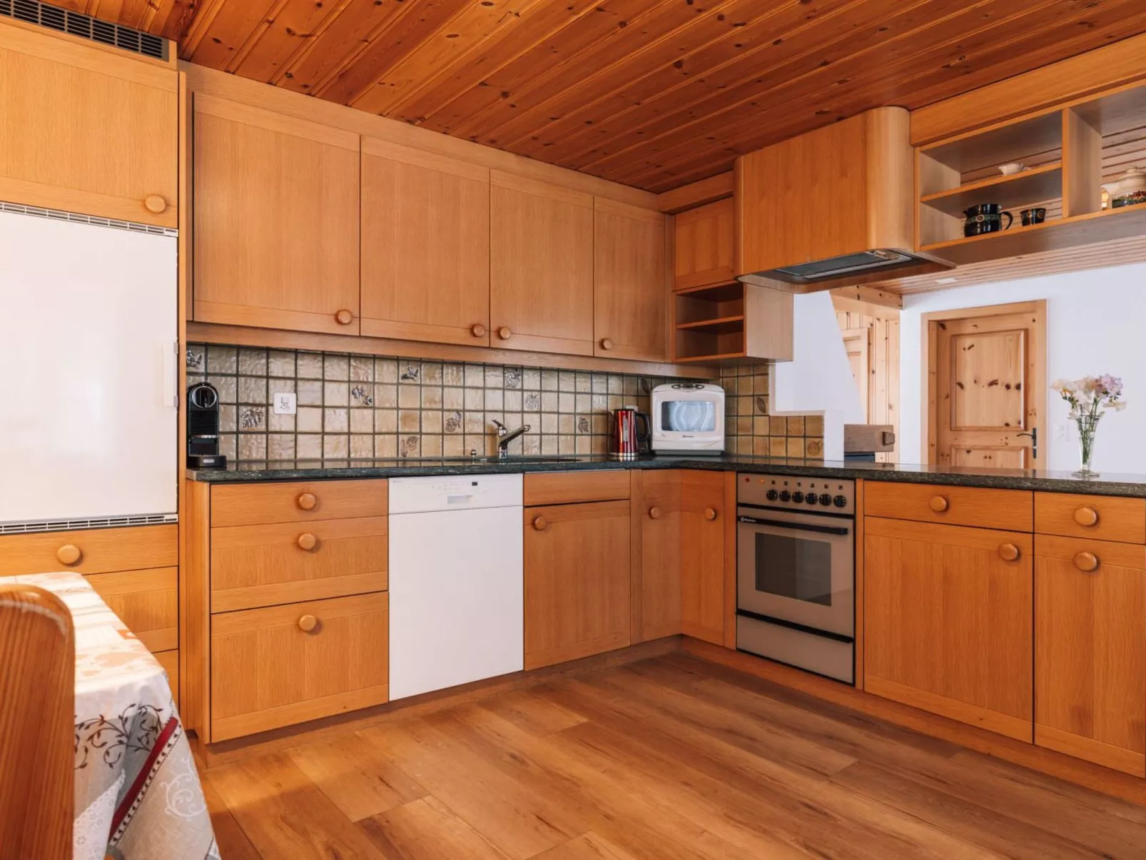 Hohturnen 2,5-Zimmer Wohnung - Binnen