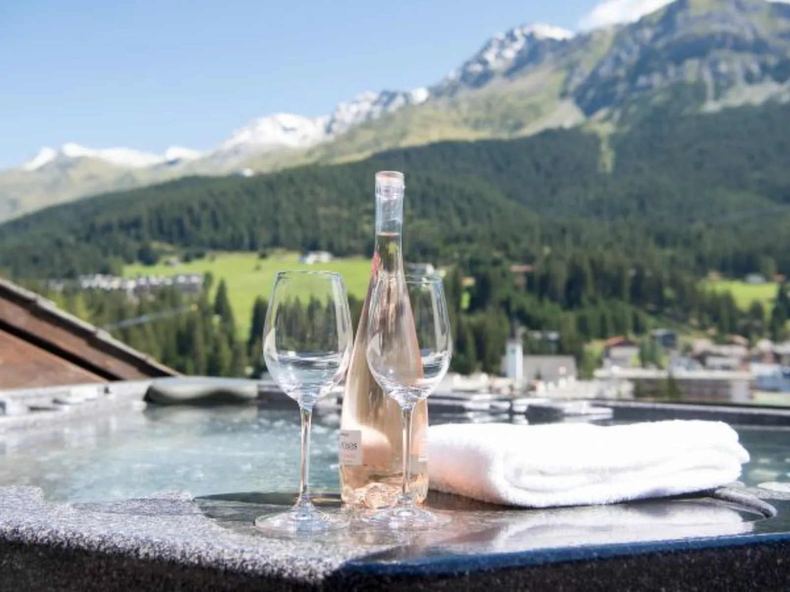 Mit Whirlpool für 6 Personen-Lenzerheide - Buiten