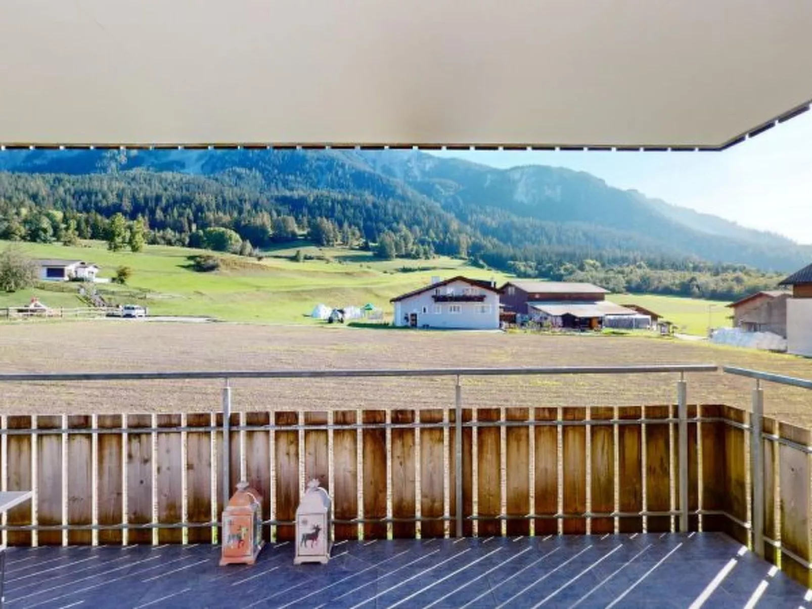 3.5 Zimmer Ferienwohnung Piz Linard Lantsch Lenz - Buiten