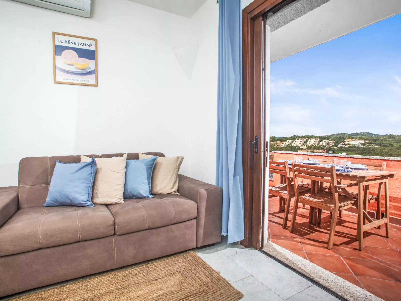 Luminoso trilocale eolo - Binnen