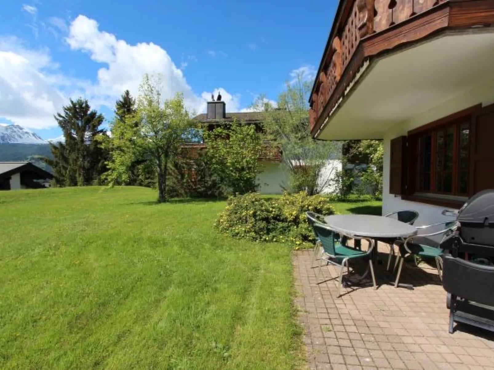 Arnika Family Accommodation in Lantsch-Lenz – For 5 People - Buiten