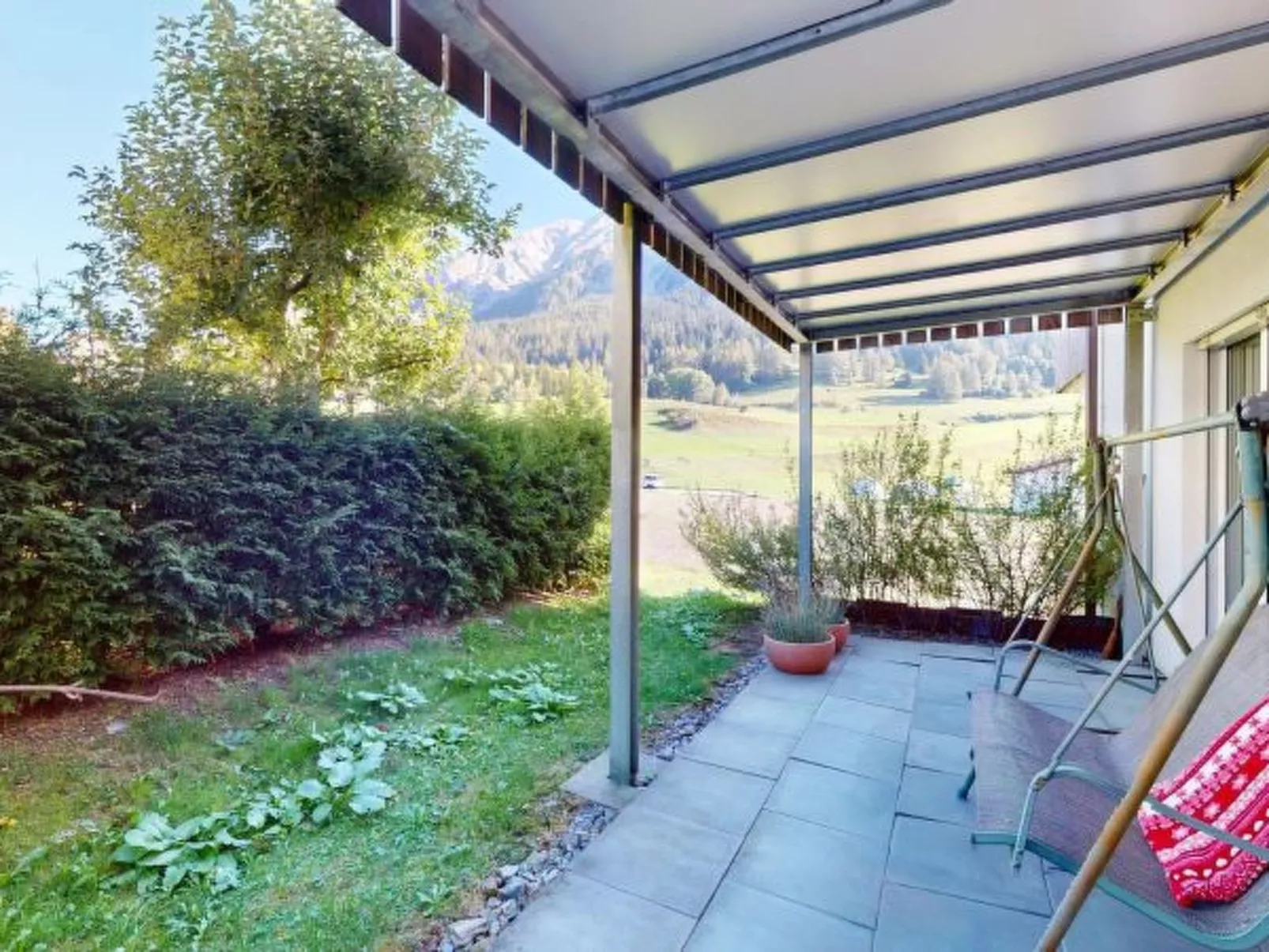 3.5 Zimmer Ferienwohnung Piz Linard Lantsch Lenz - Buiten