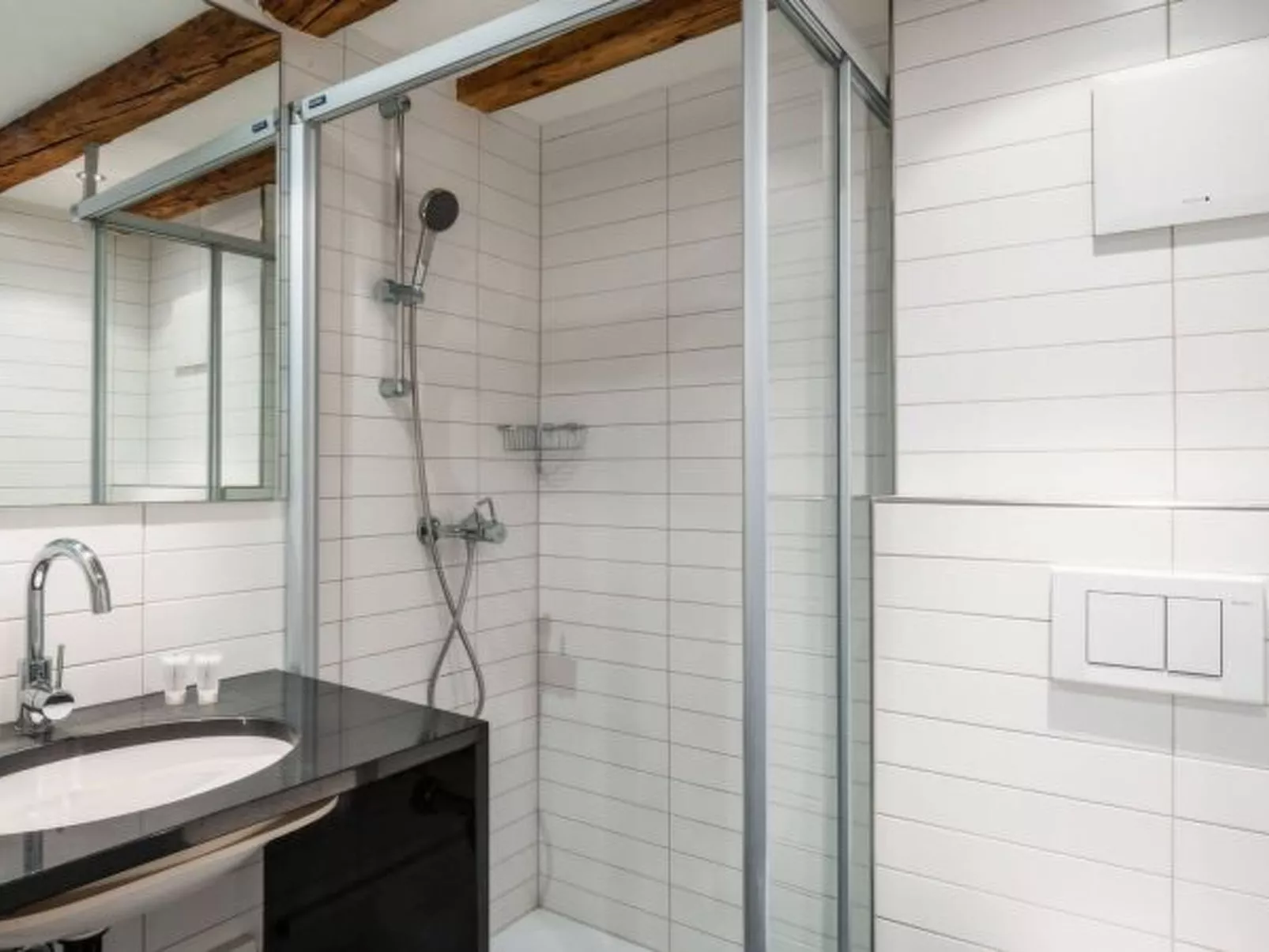 ZH Maisonette 4 - HITrental Schmidgasse Apartment - Binnen