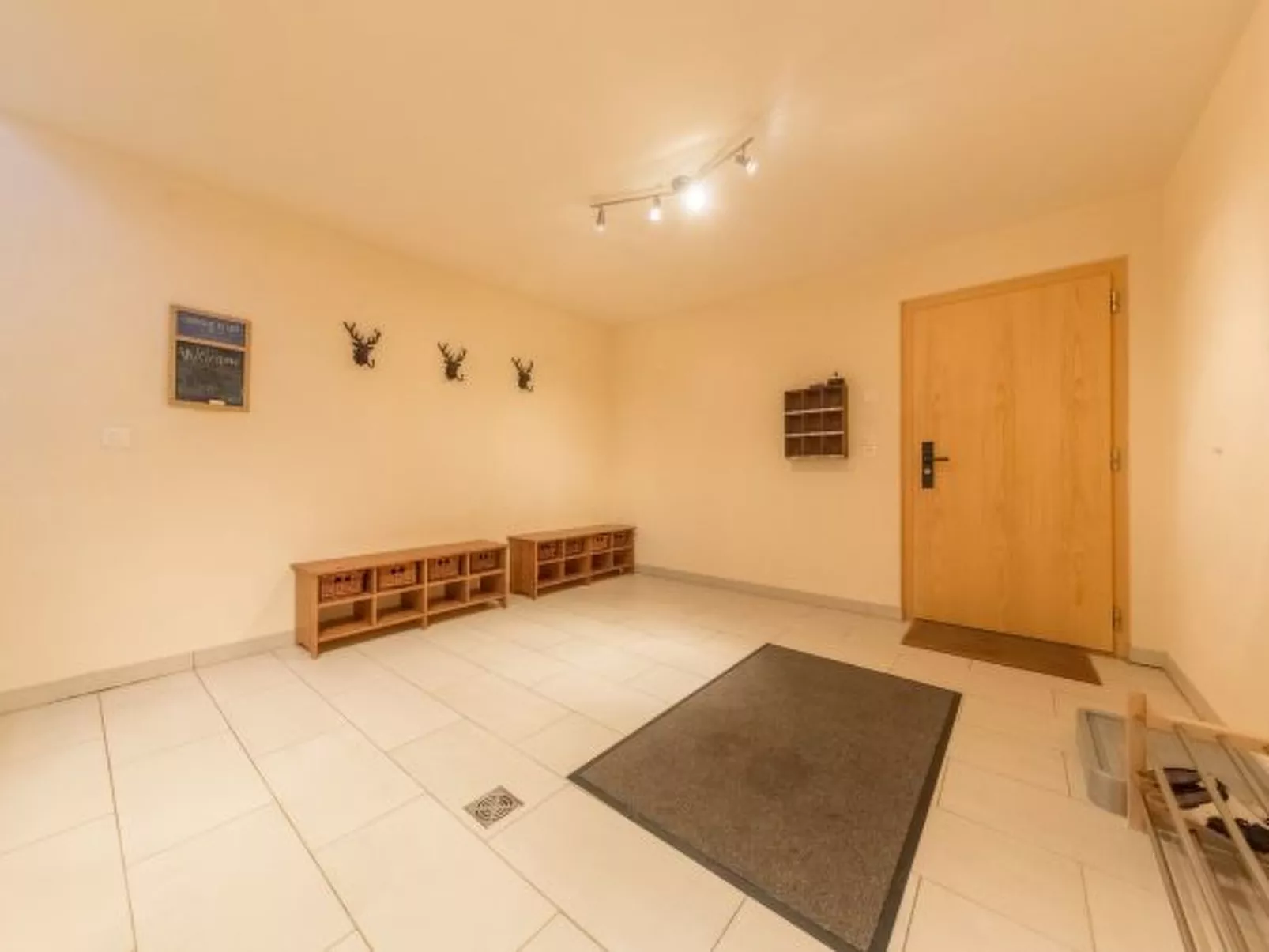 Chalet Nid Blanc wood burning hottub - Binnen