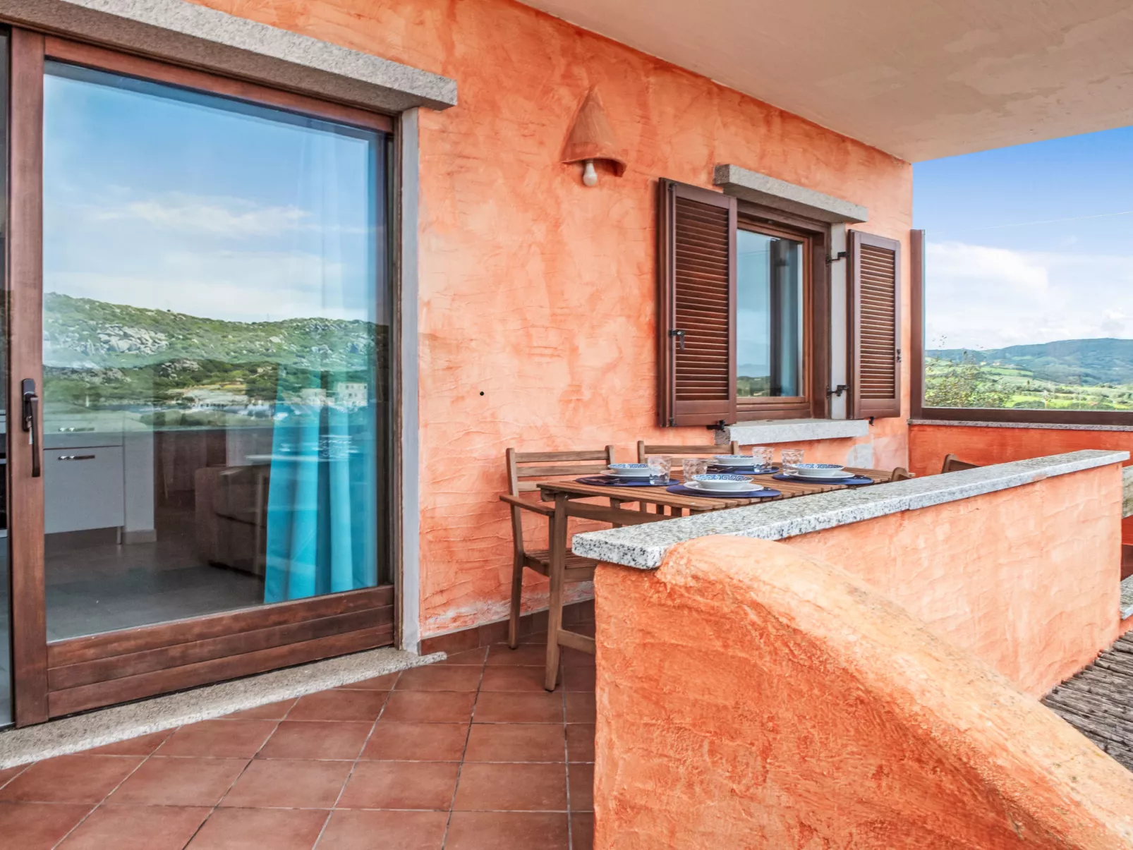 Luminoso trilocale eolo - Buiten