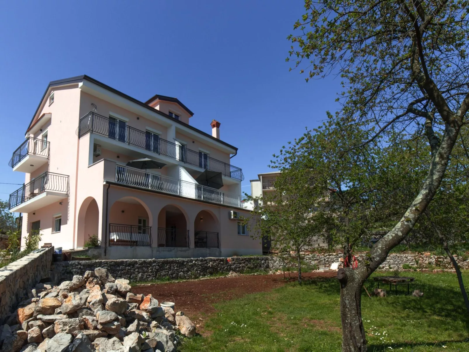 Apartment Raspolic no.2 - Image-tags.info