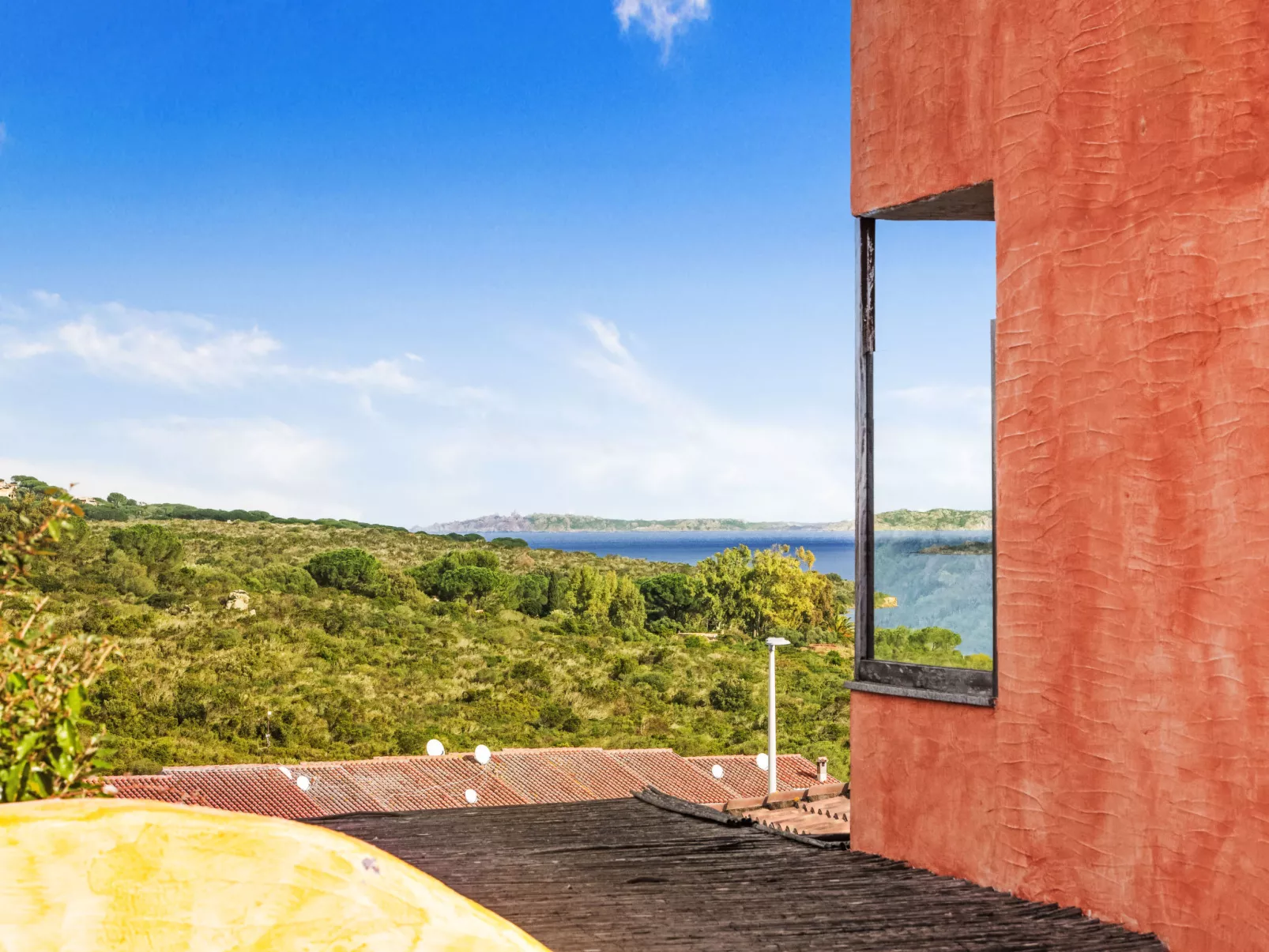 Luminoso trilocale eolo - Buiten