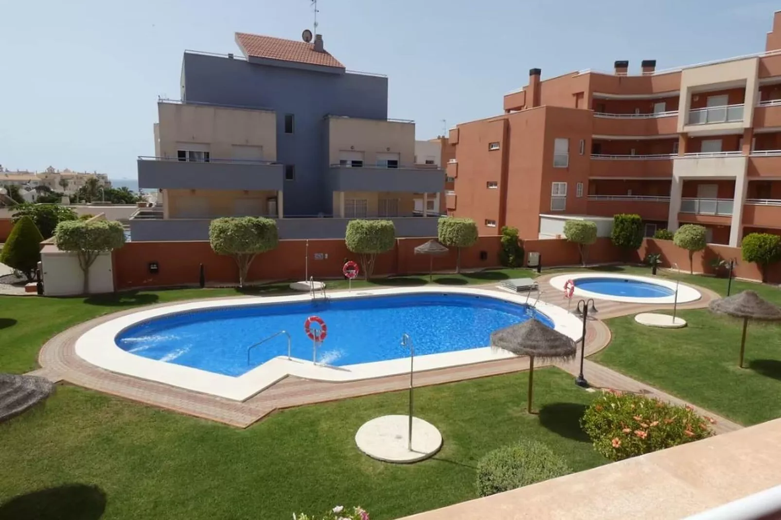 Apartamento Mediterraneo-Zwembad