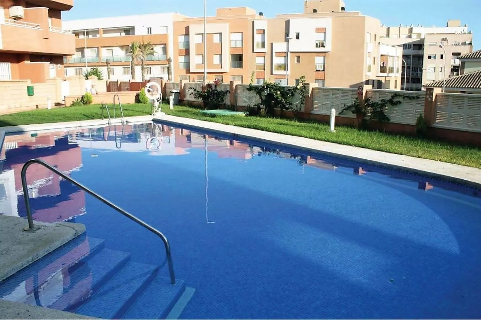 Apartamento Mediterraneo-Zwembad