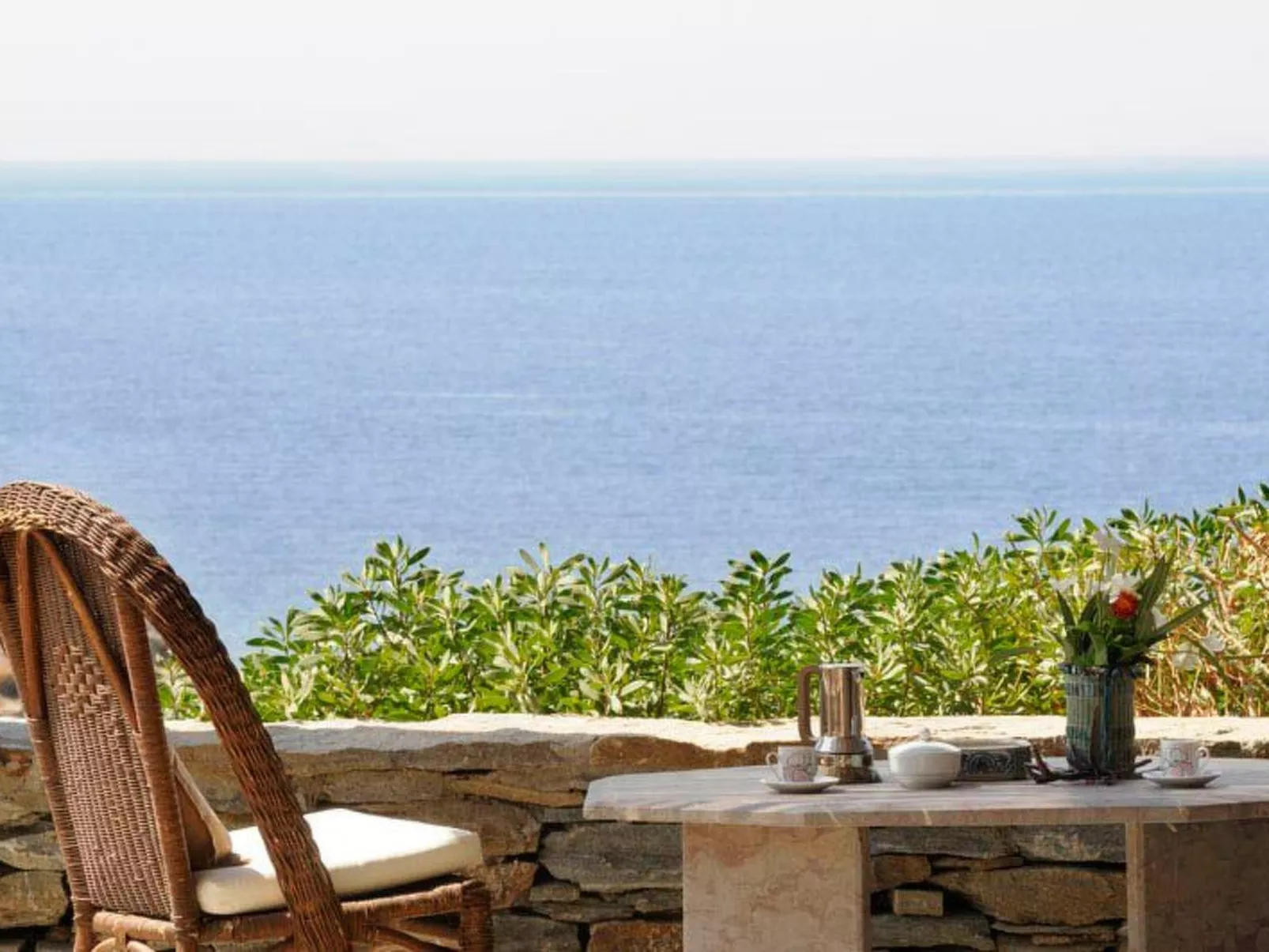 Haus in Kea mit Parkplatz im Freien und Blick auf den Sonnenuntergang - Image-tags.info