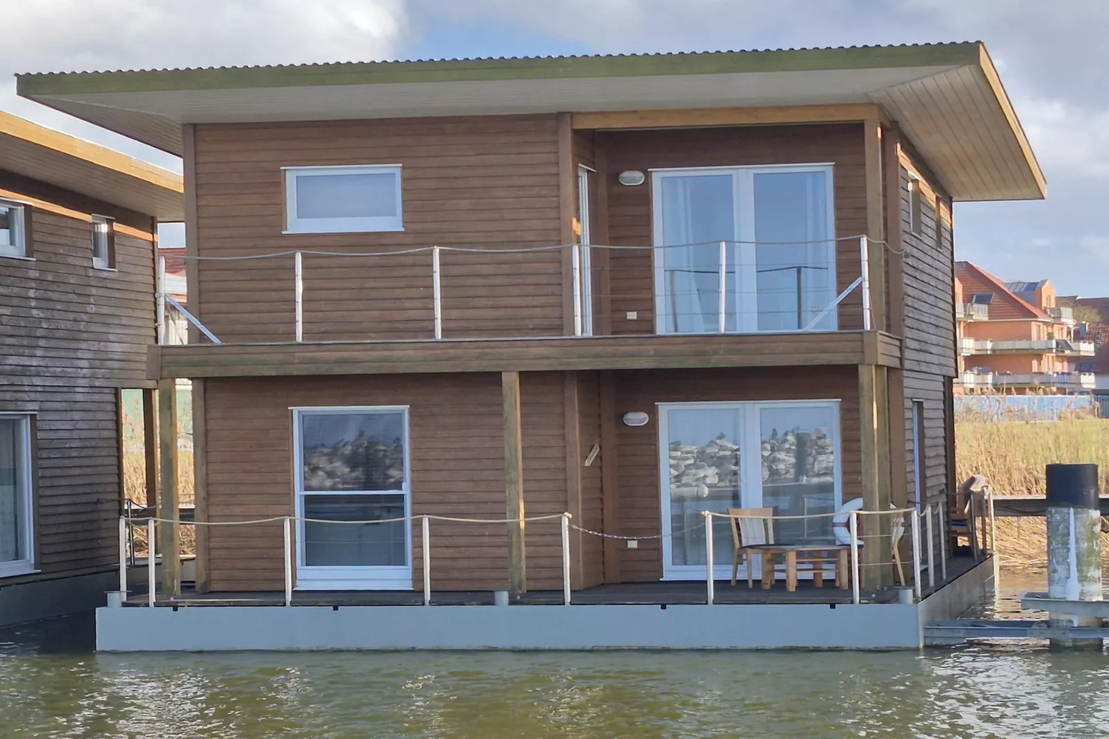 Floating House 2 - Classic / 5 Personen