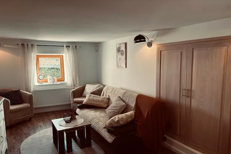 Ferienhaus Gerolstein-Müllenborn 4 P - Woonkamer