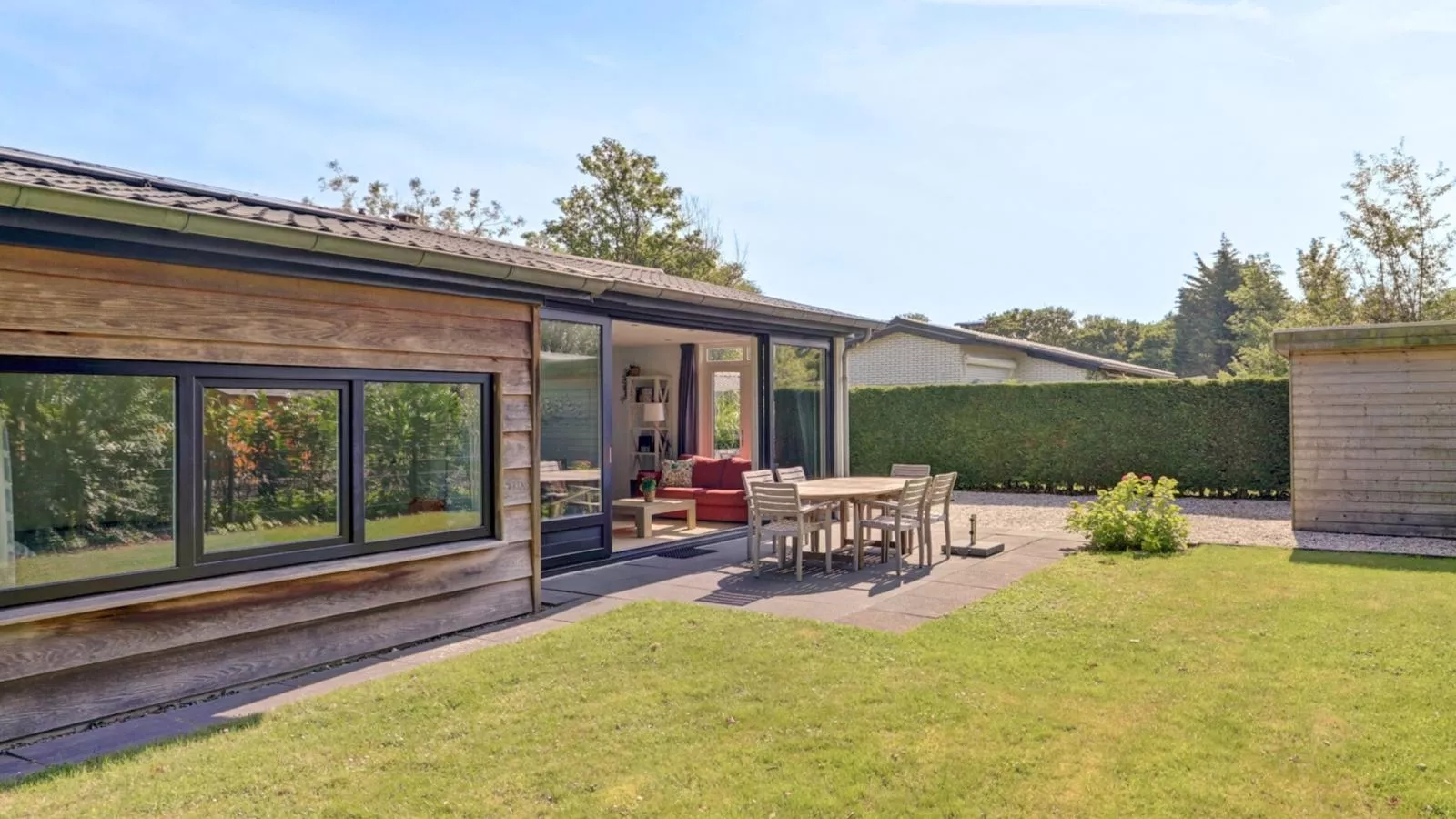 Duin Rust sijsjeslaan 3 - Tuinen zomer