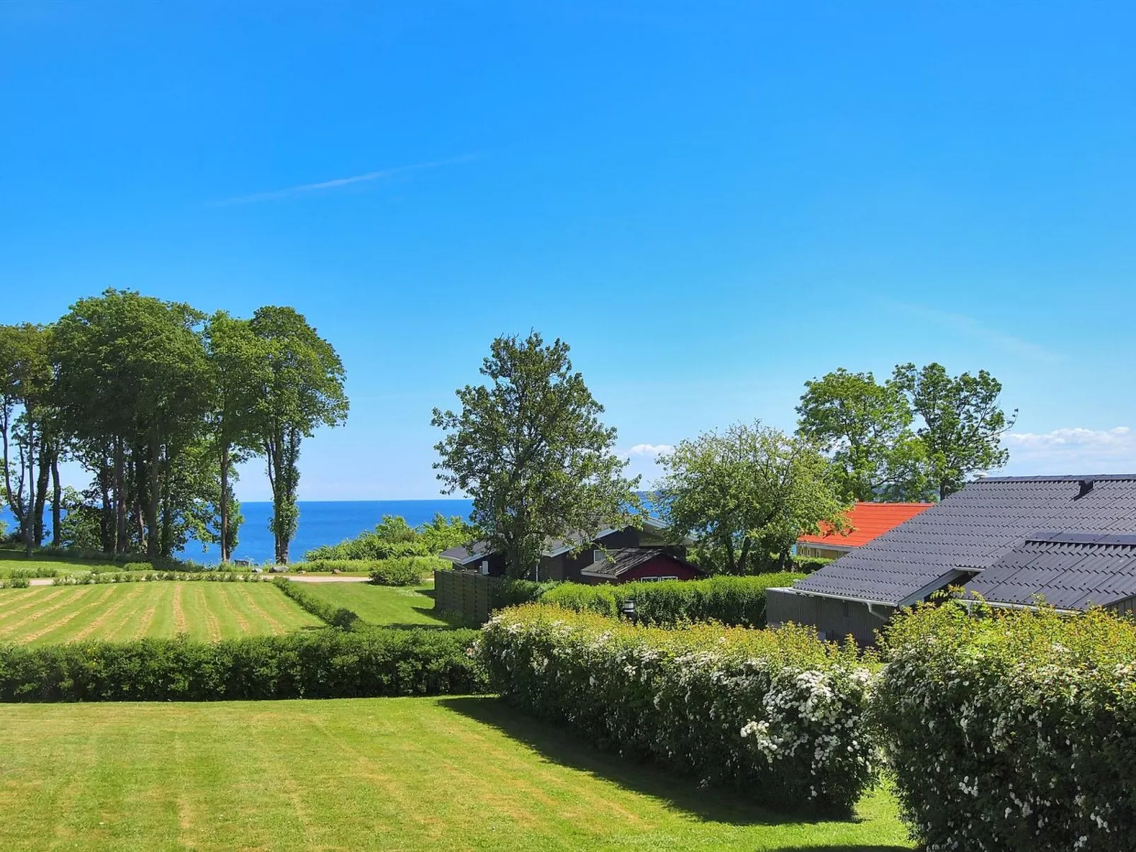 "Giselle" - 150m from the sea - Buiten