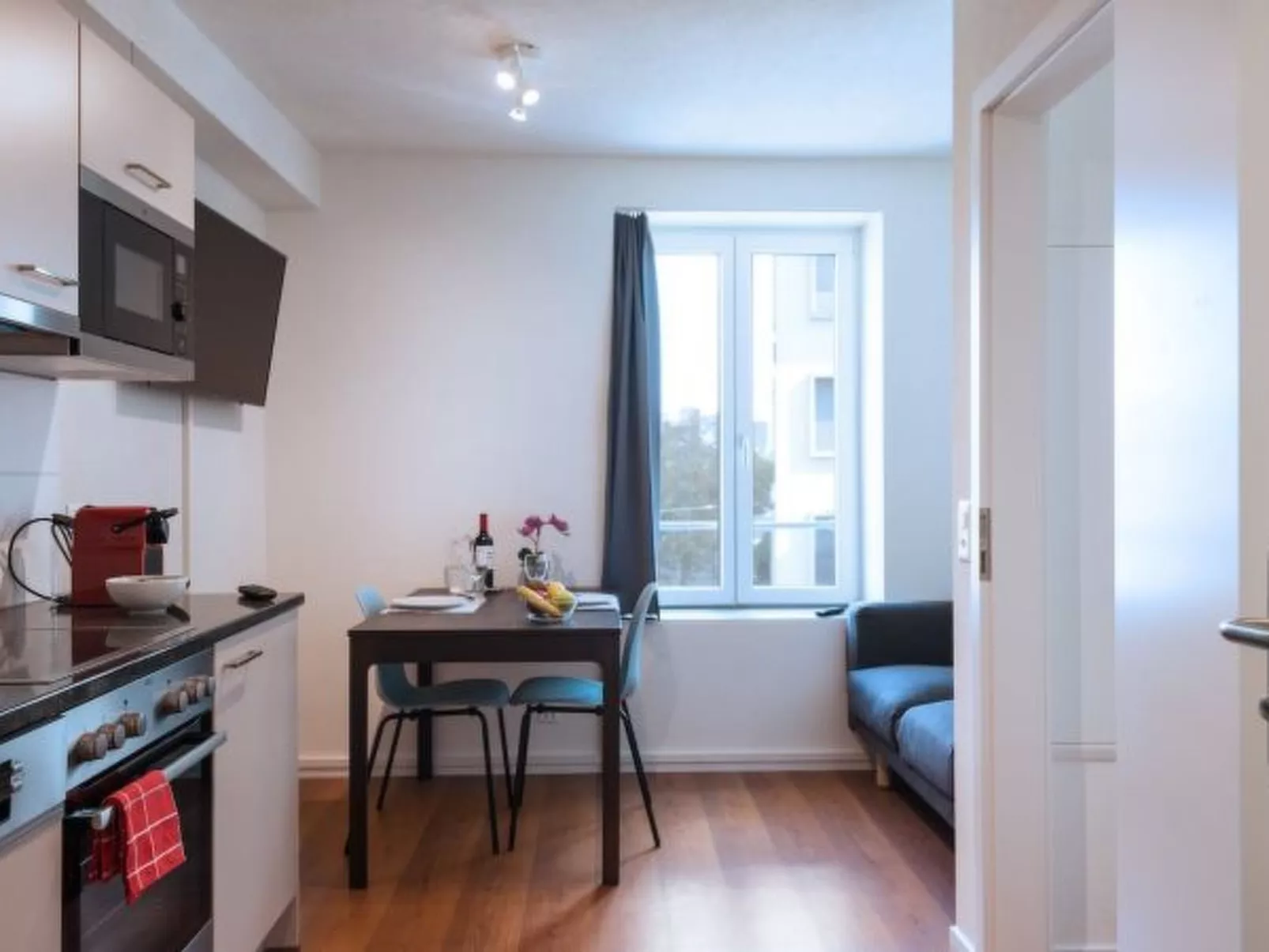 ZH Jaguar I - Altstetten HITrental Apartment - Binnen