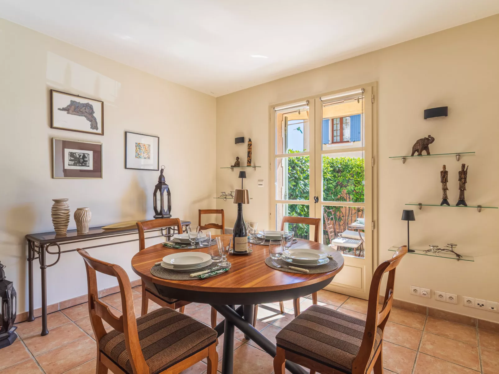 Les Migraniers 2 - Binnen