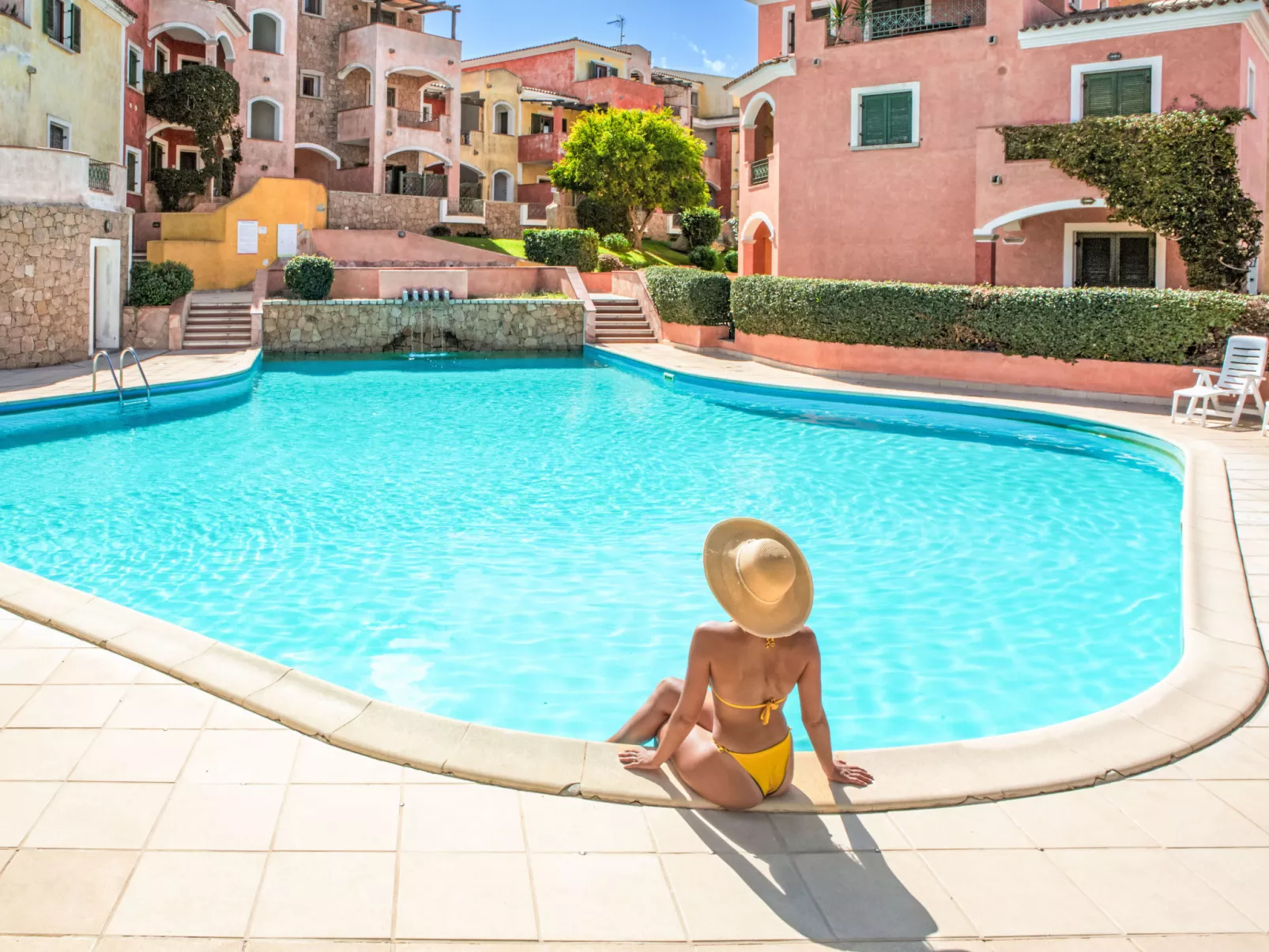 Delizioso Nausicae con piscina - Buiten