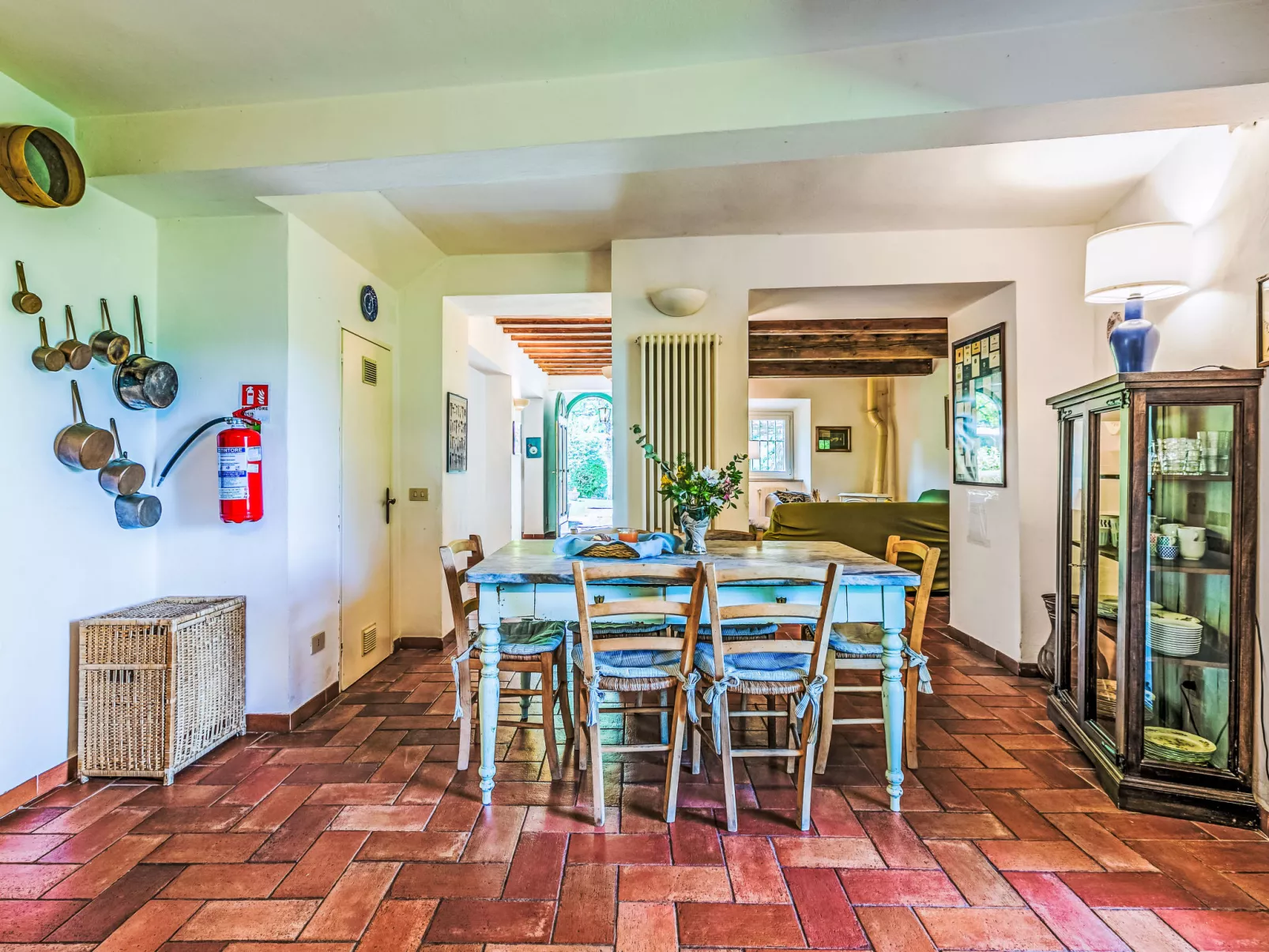 Borgo Castagnoli - Binnen