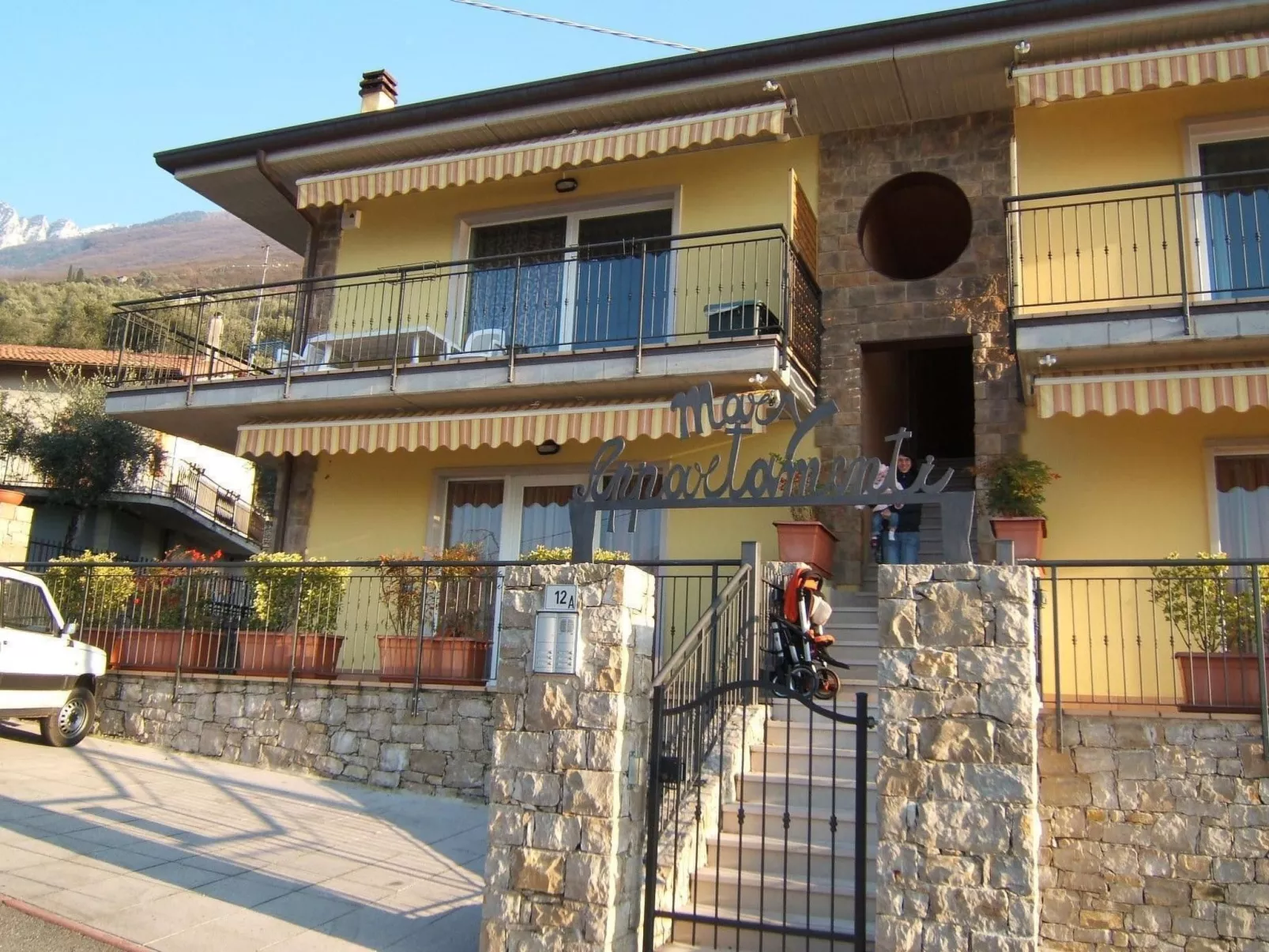 Gelbe Wohnung 65qm mit Garten und Seeblick - Image-tags.info