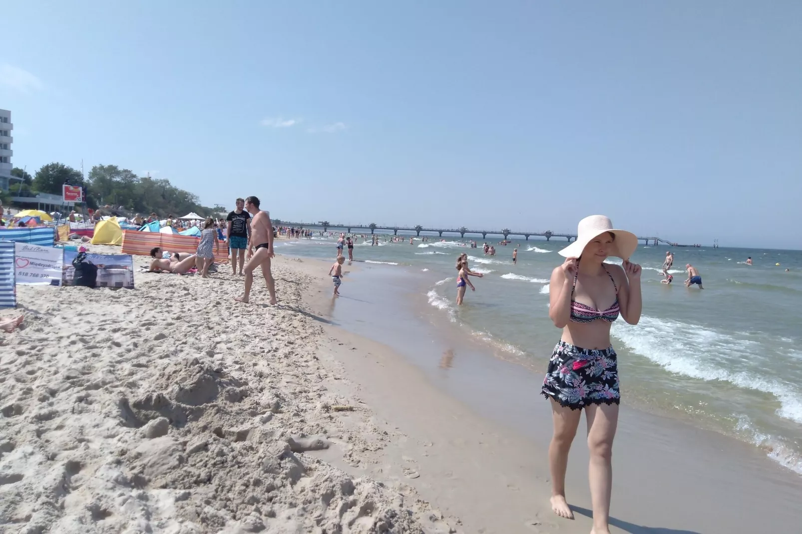 Domy z basenem Rogowo dla 8 osób-Buitenkant zomer