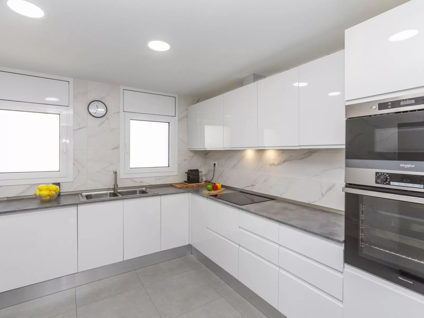 Mi Capricho - Binnen