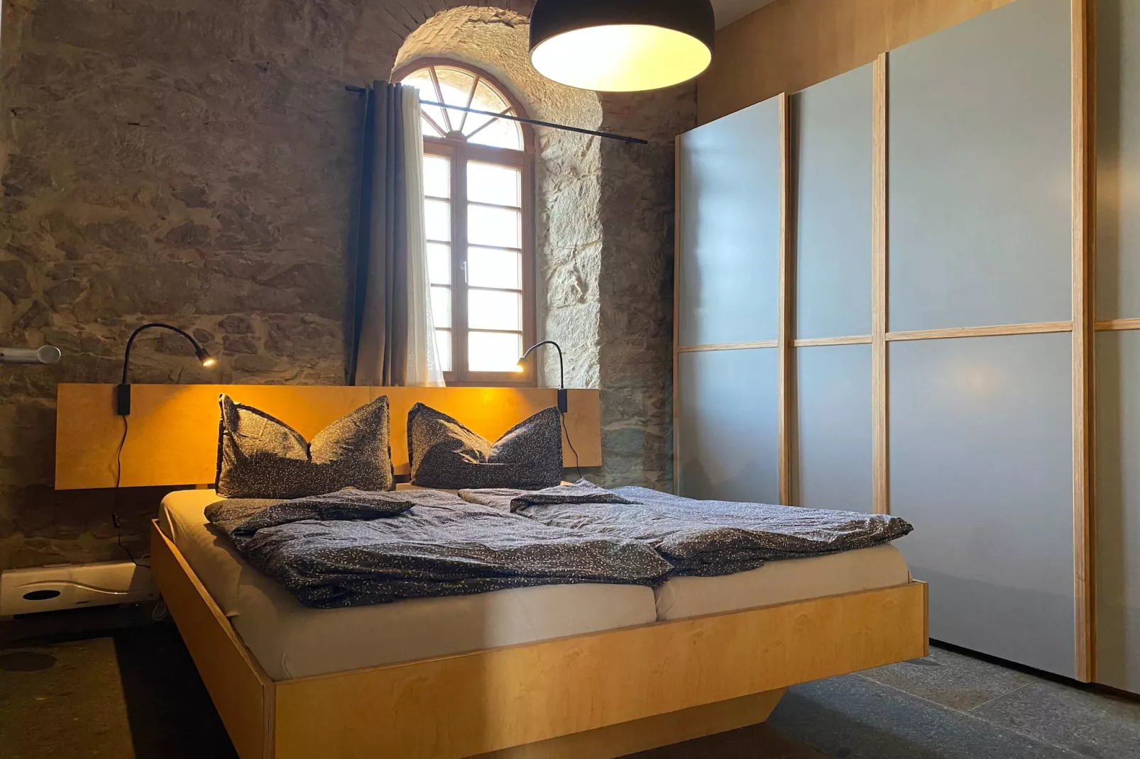 211 1P 40€(6) Schulz - Slaapkamer