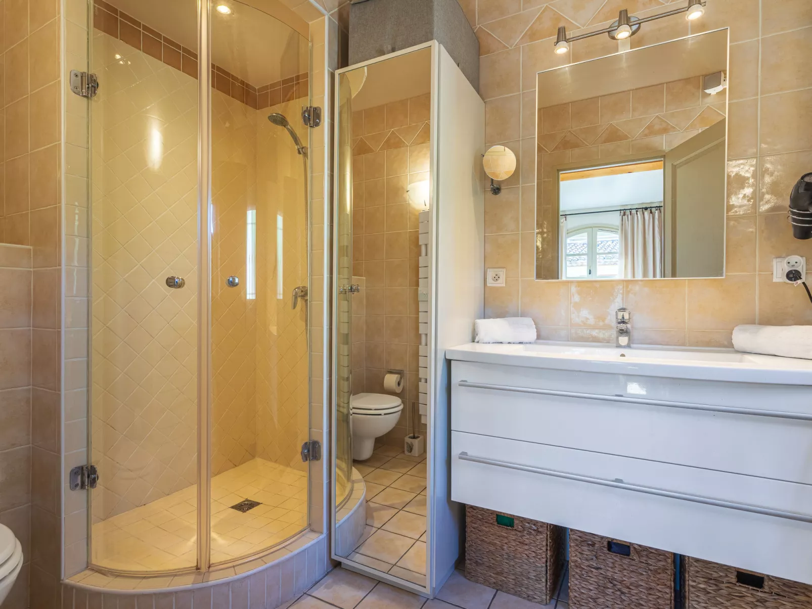 Les Migraniers 2 - Binnen