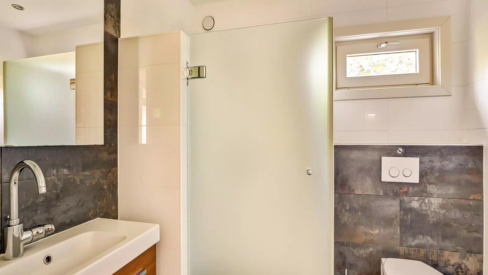 Duin Rust sijsjeslaan 3 - Badkamer