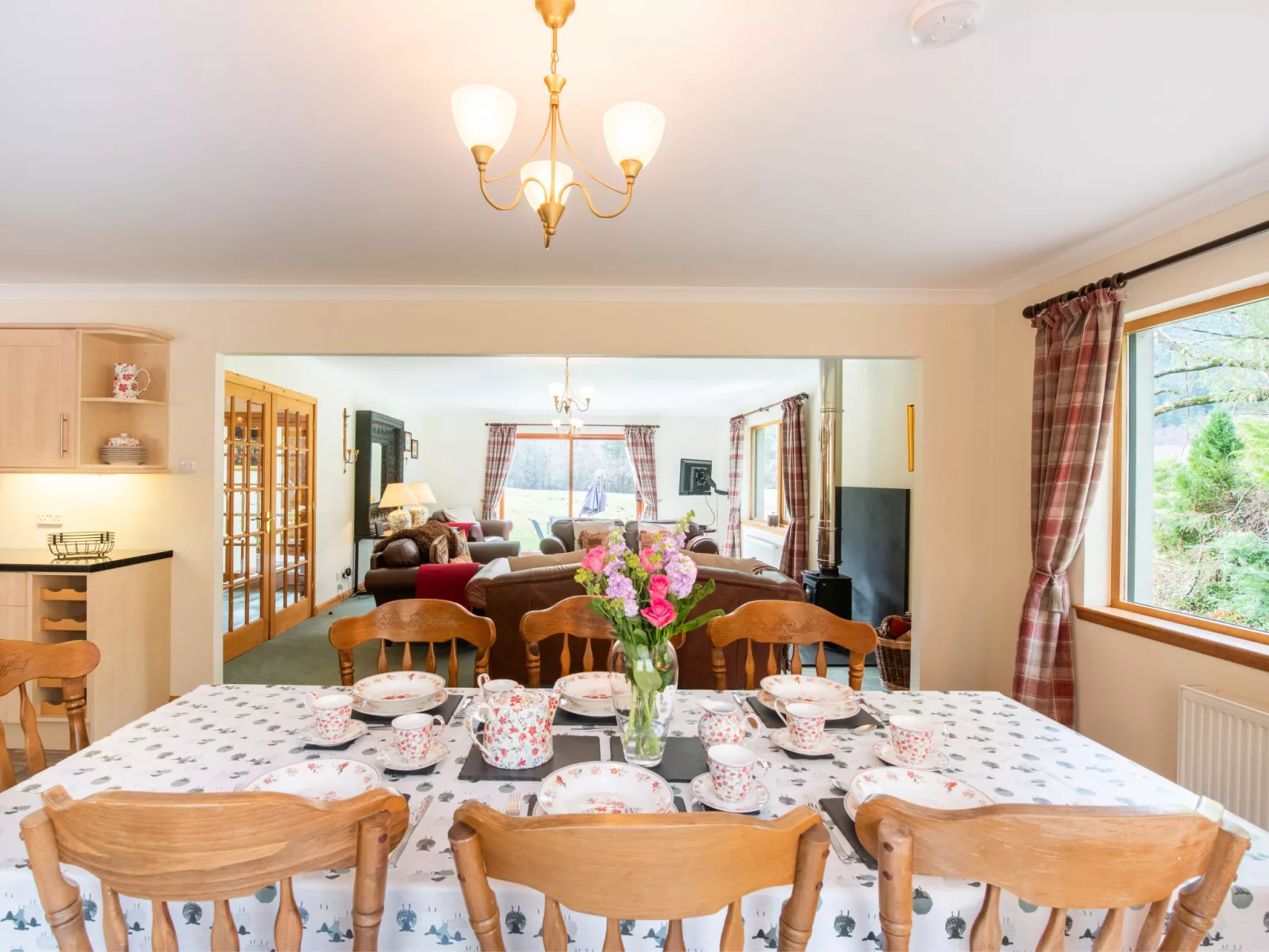 Glenmoriston Estate (2 cottages) - Binnen