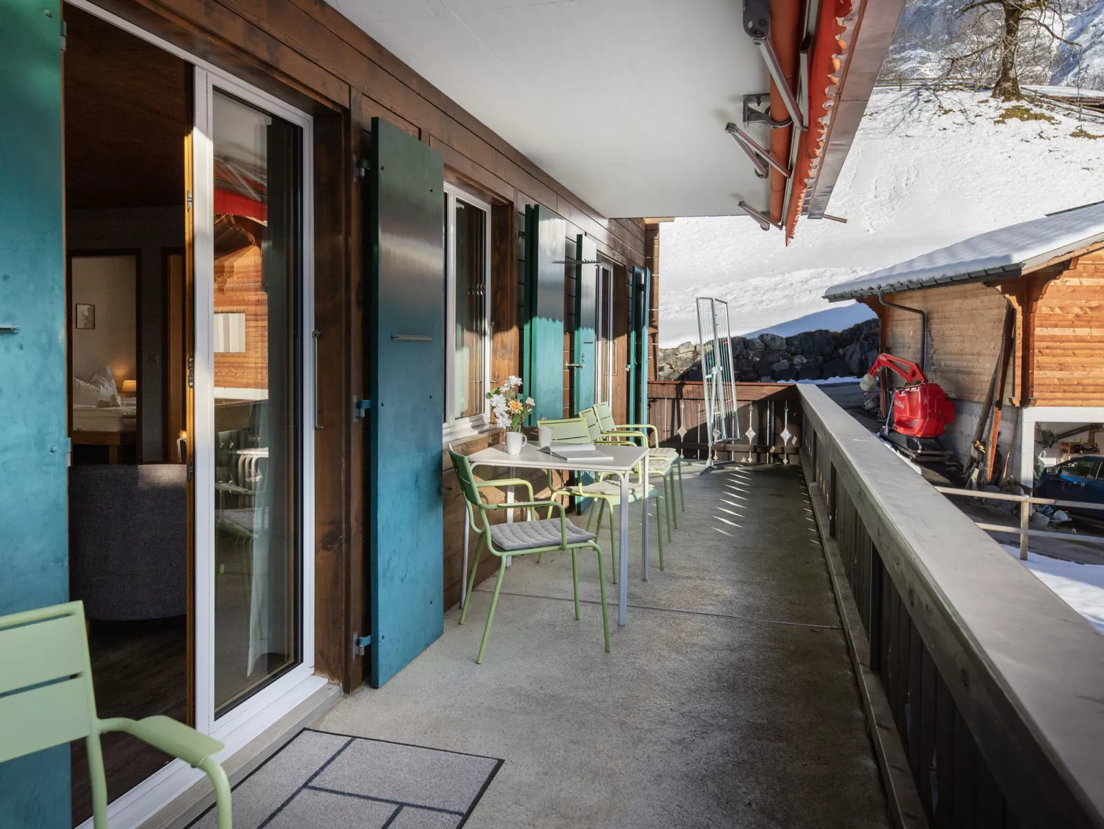 Chalet Bienli Mitte - Buiten