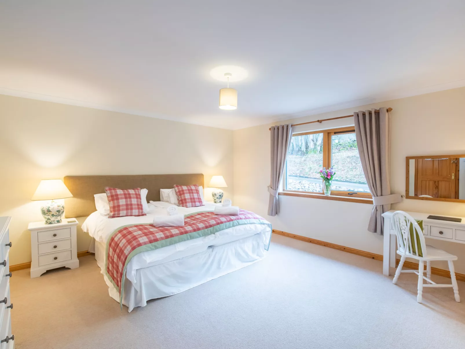 Glenmoriston Estate (2 cottages) - Binnen