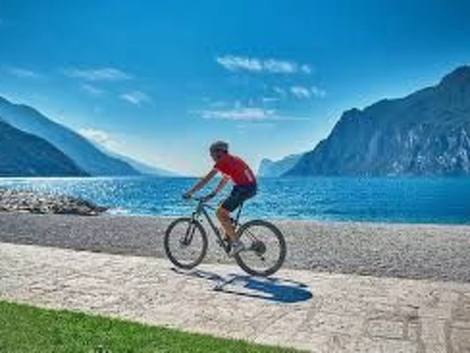 Gelbe Wohnung 65qm mit Garten und Seeblick - Image-tags.info