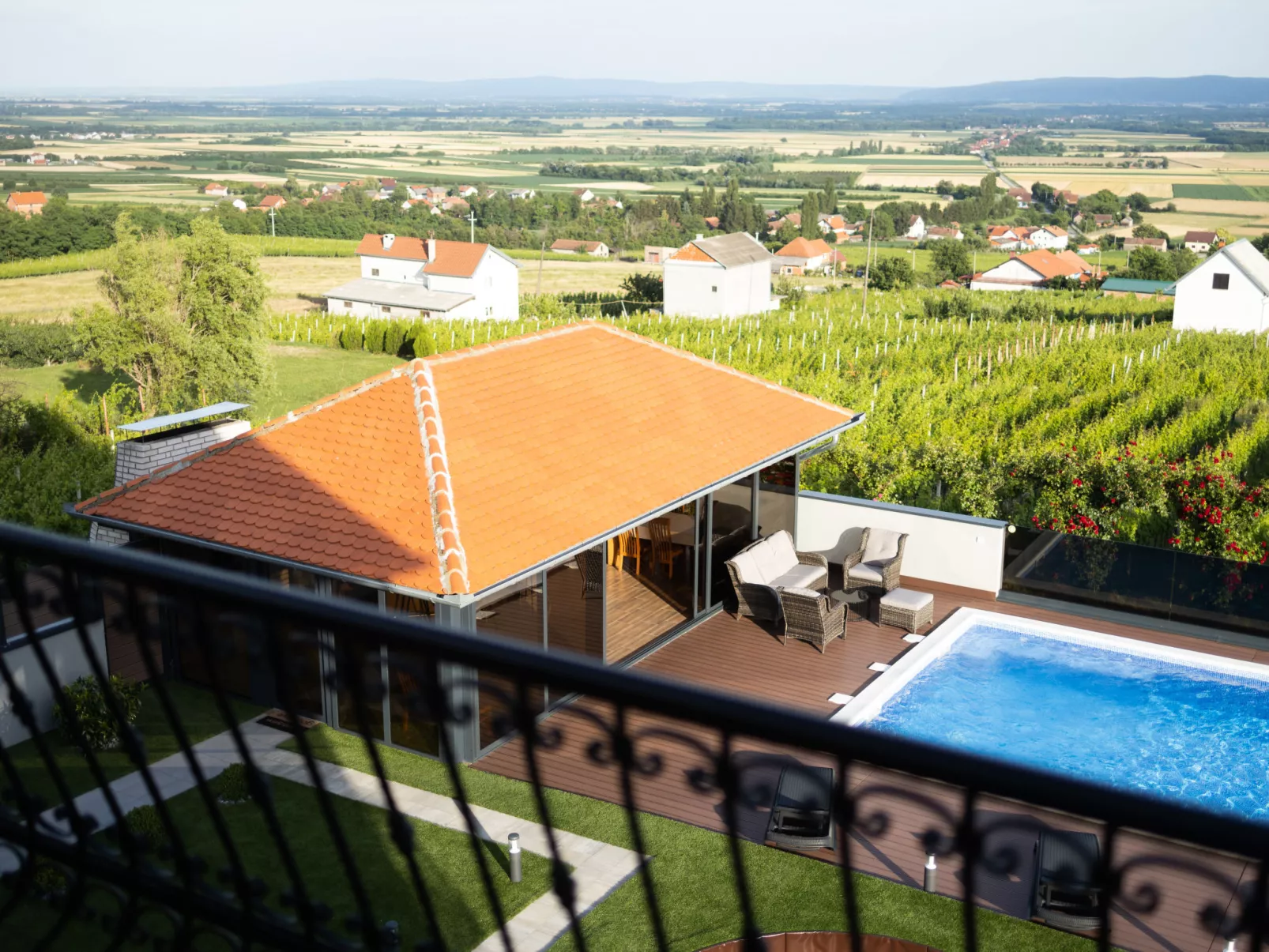 House King`s Hill - Binnen