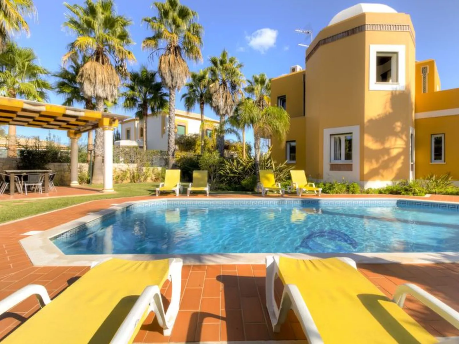 Villa V4 Alegria - Buiten