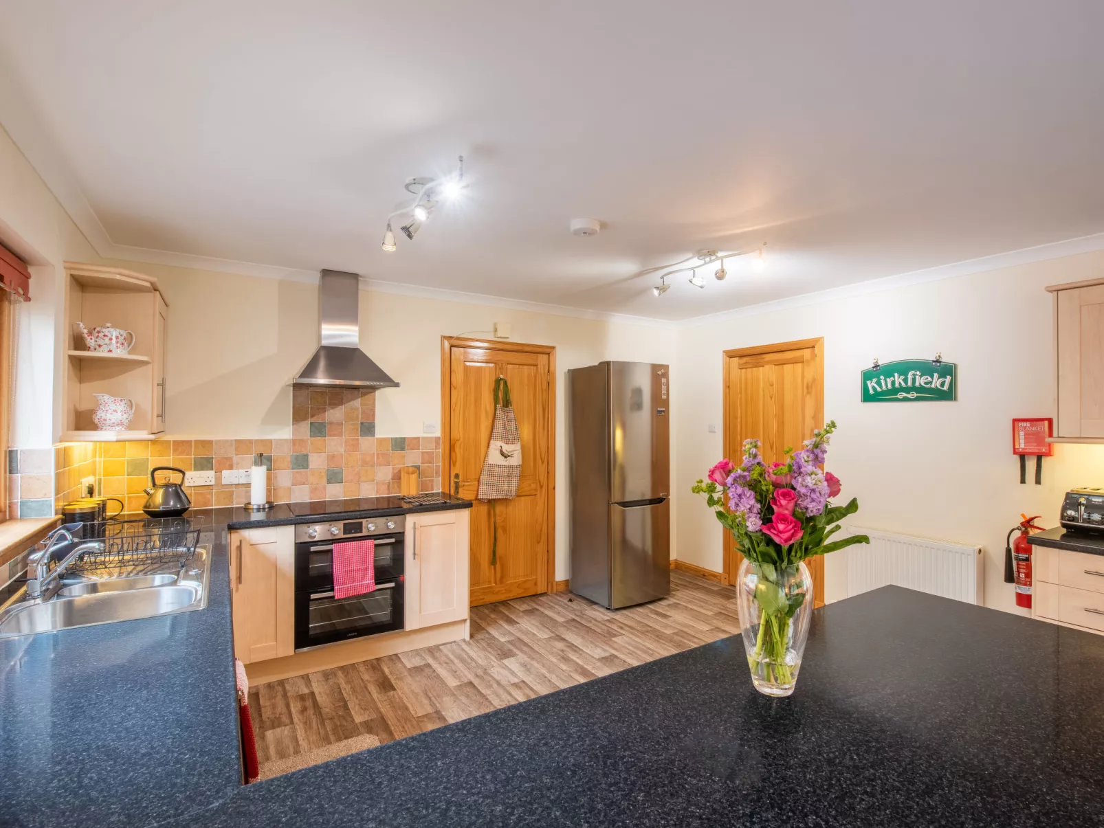 Glenmoriston Estate (2 cottages) - Binnen