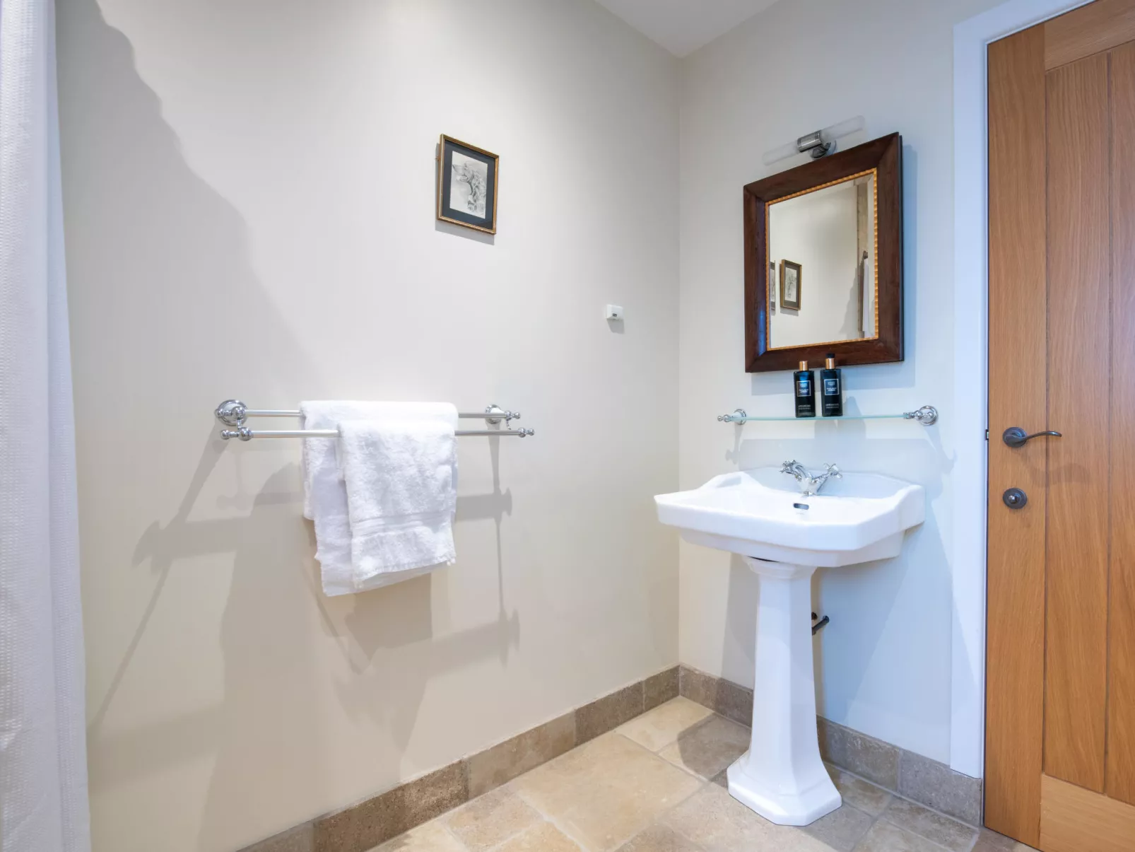 Glenmoriston Estate (2 cottages) - Binnen