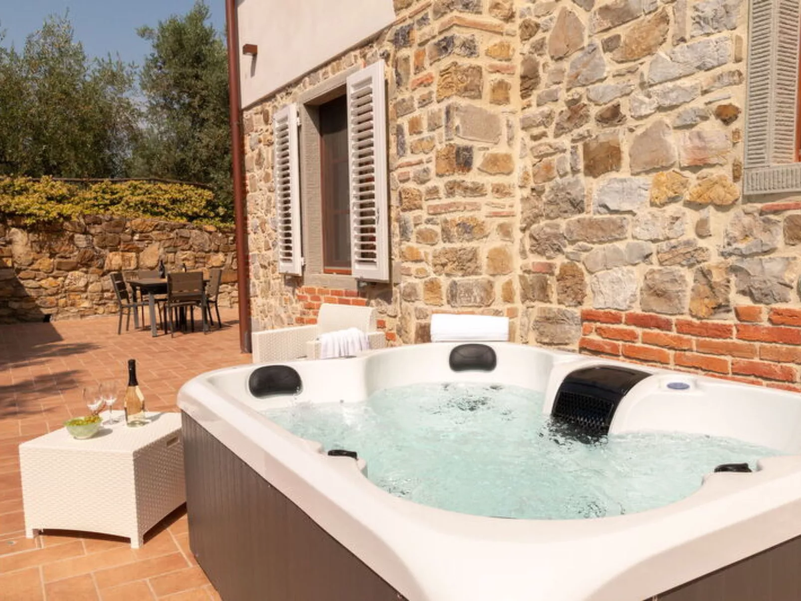 Marina's Lodge - Buiten