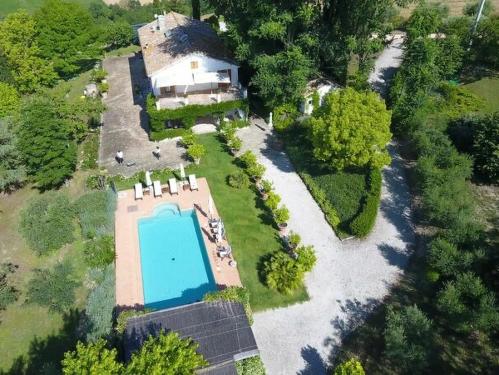 Villa La Picena - Buiten