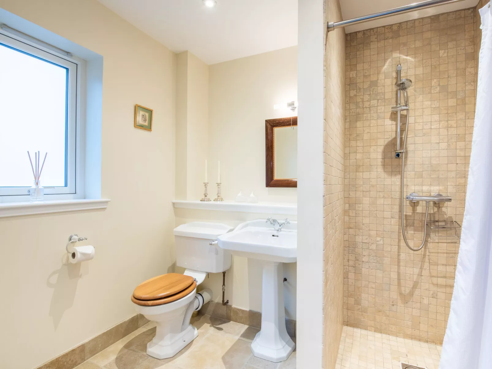 Glenmoriston Estate (2 cottages) - Binnen