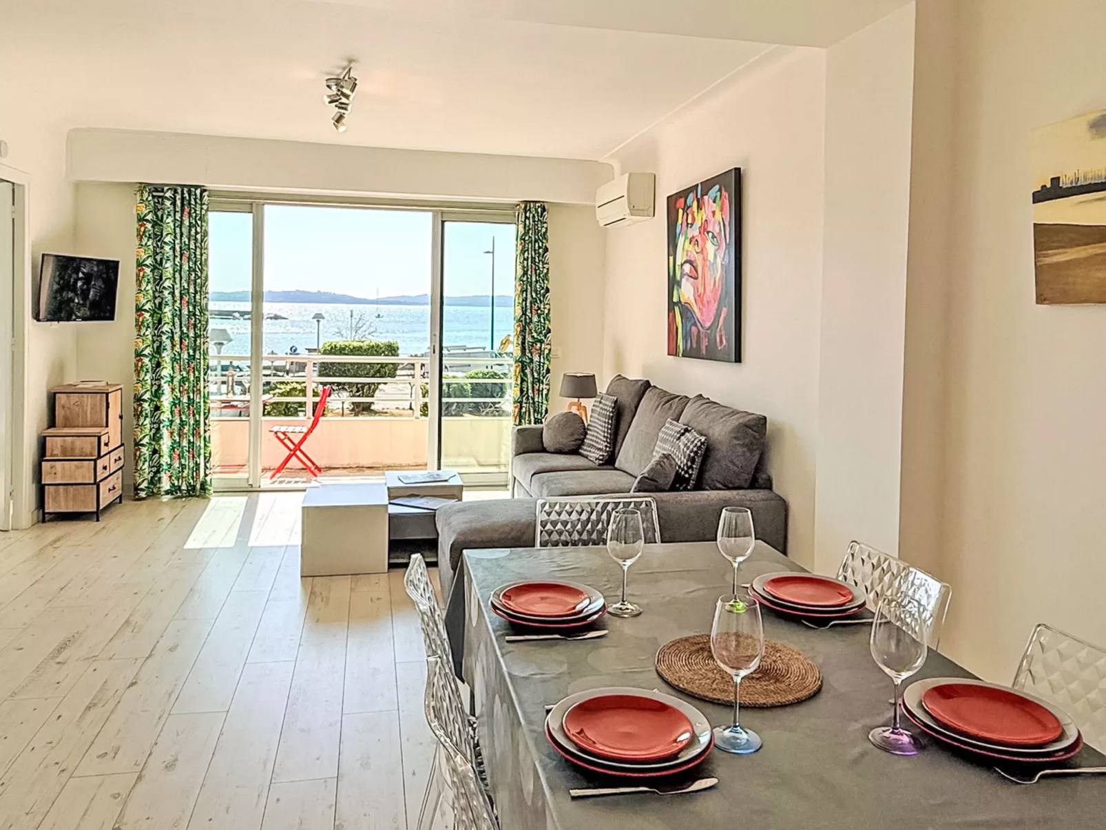 Appt T2 - Centre ville et plage - Vue Mer - Clim - Binnen