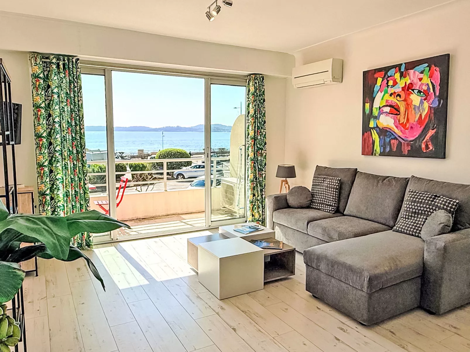 Appt T2 - Centre ville et plage - Vue Mer - Clim - Binnen